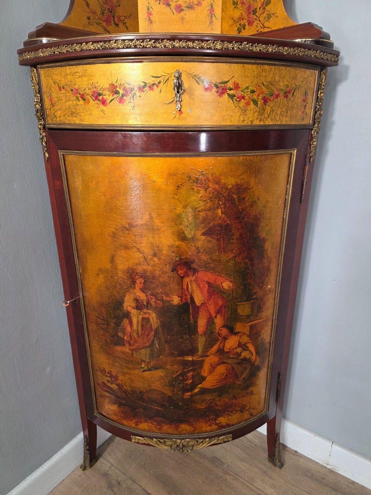 photo vinterior Antique French Vernis Martin Style Corner Cupboard 1900s