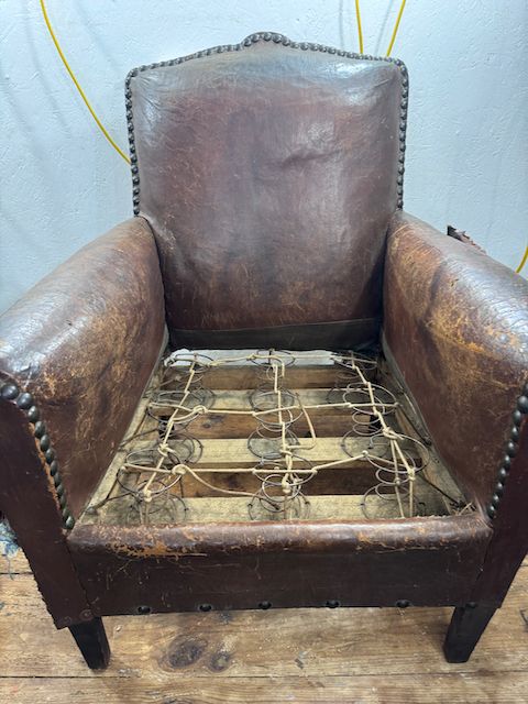 photo vinterior Pair Of Leather Club Armchairs