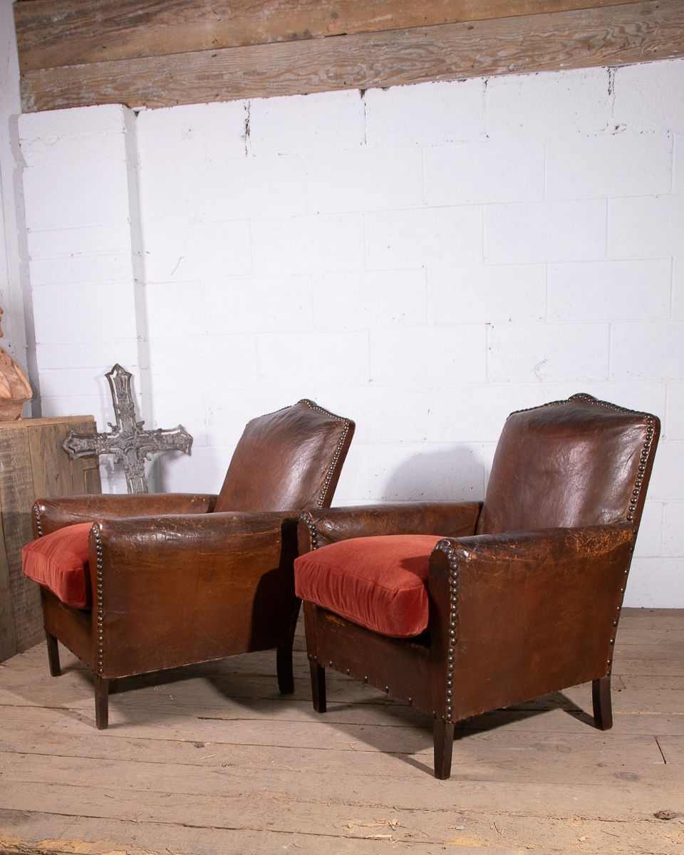 1900.0 Pair Of Leather Club Armchairs photo