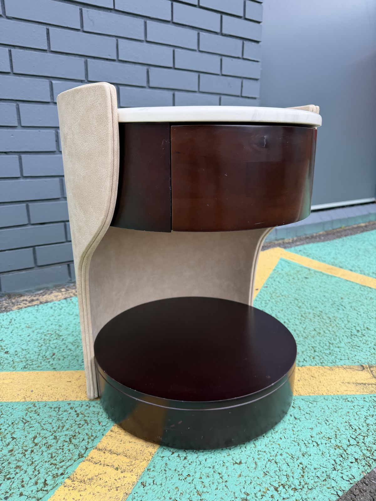 250.0 Stunning Contemporary Marble Top & Leather Round Side / End / Bedside Table, – Superb Condition, Rrp £1,500 photo