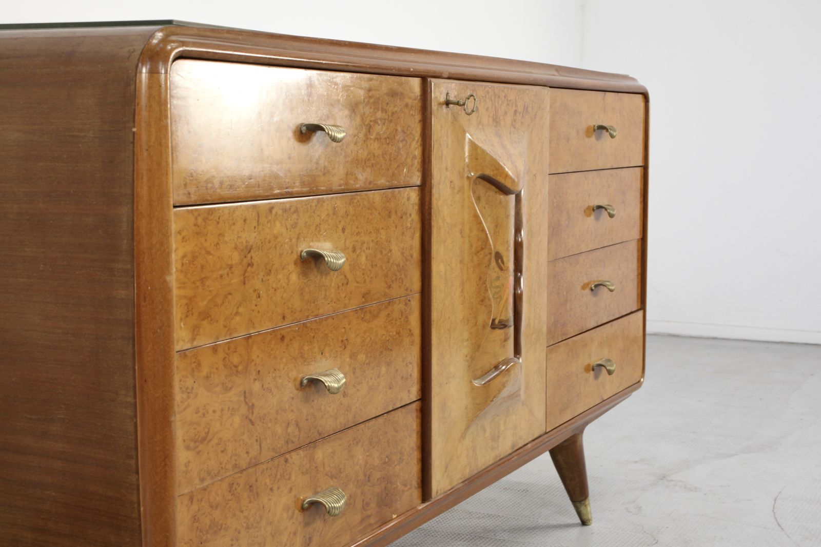 Italian Art Deco Sideboard In Walnut Burl And Brass. photo vintage