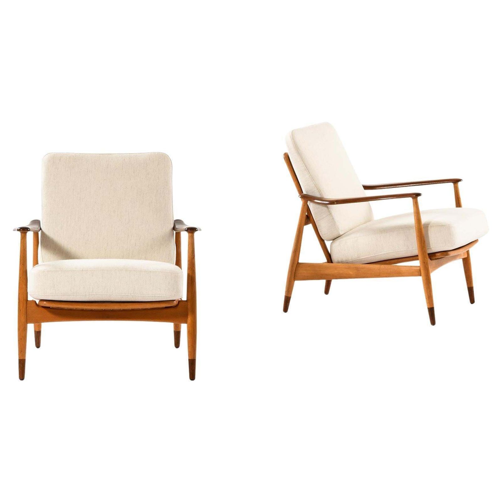 Set Of 2 Easy Chairs In Beech And Fabric By Arne Vodder, 1950s
