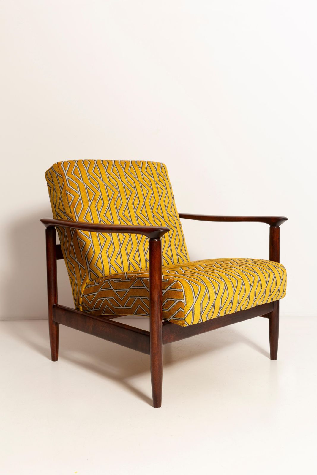 Mid Century Gele Jacquard Velvet Fauteuil, Edmund Homa, Gfm 142, Jaren 1960 photo furniture