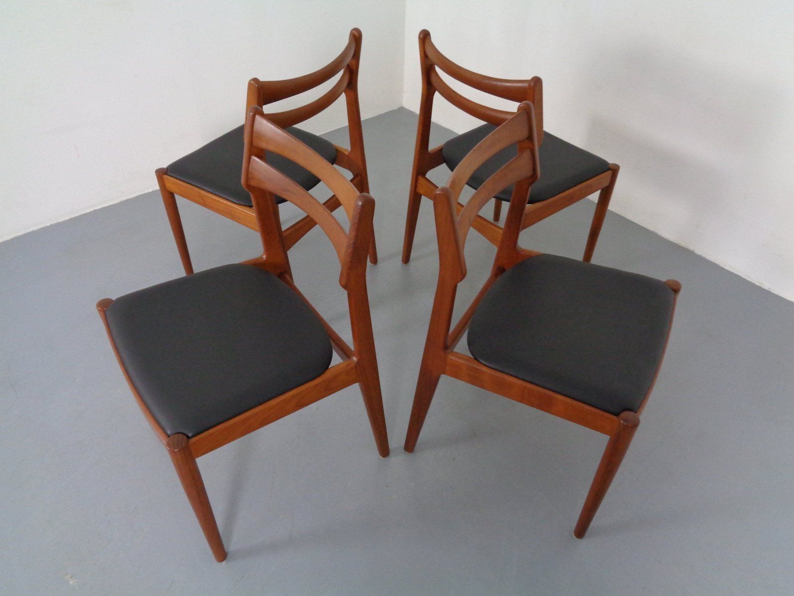 Teak Dining Chairs From Vamo Sønderborg, Denmark, 1960s, Set Of 4 photo Furniture