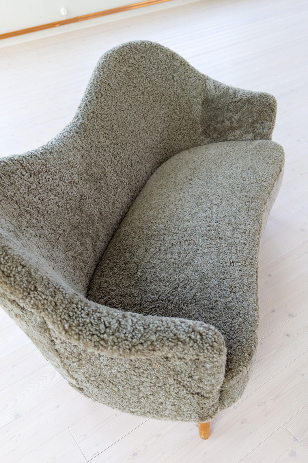 10633.0 Samspel Sofa By Carl Malmsten, Reupholstered Sheepskin, Sweden, 1956 photo