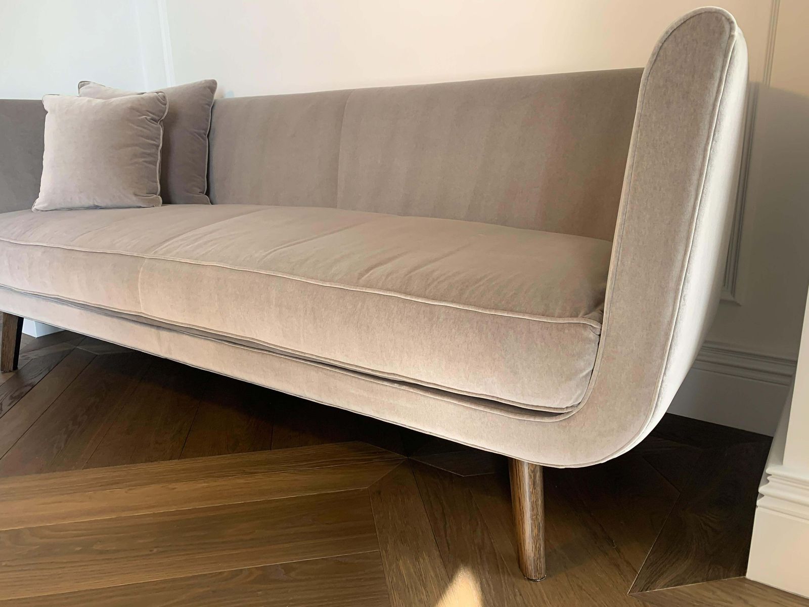 Mid Century Modern Style Velvet Sofa By Damien Langlois Meurinne photo vinterior