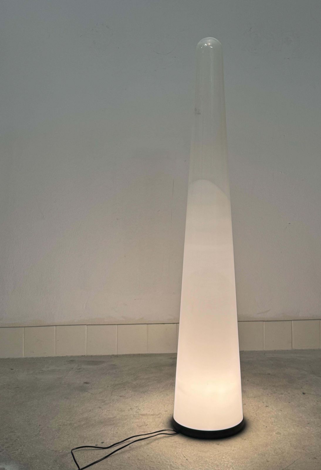photo vinterior Italian Murano Glass Floor Lamp "Opo" By Giusto Toso