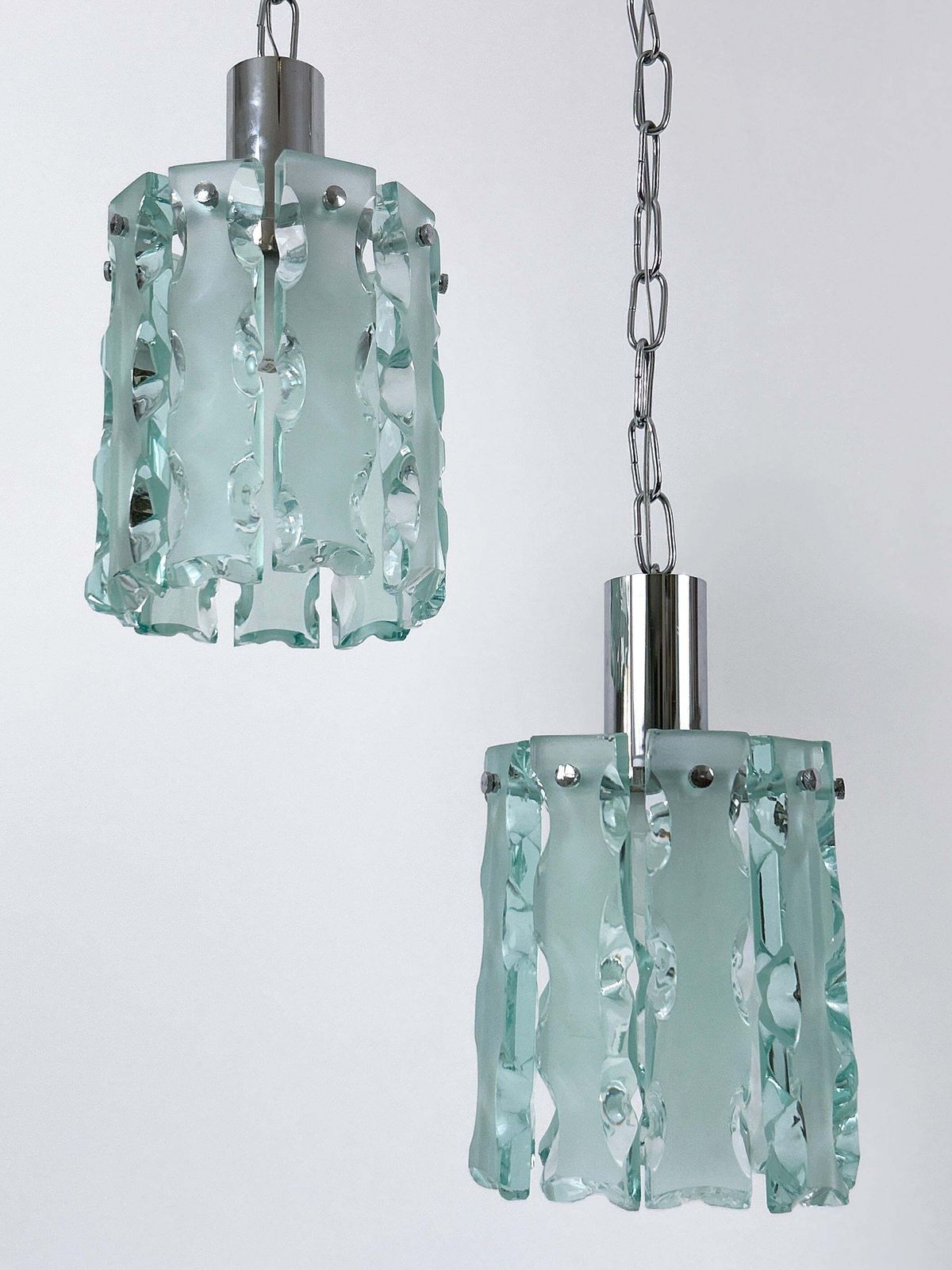 photo for sale Set Of Two Elegant Mid Century Modern Pendant Lamps By Zero Quattro Italy 1970s