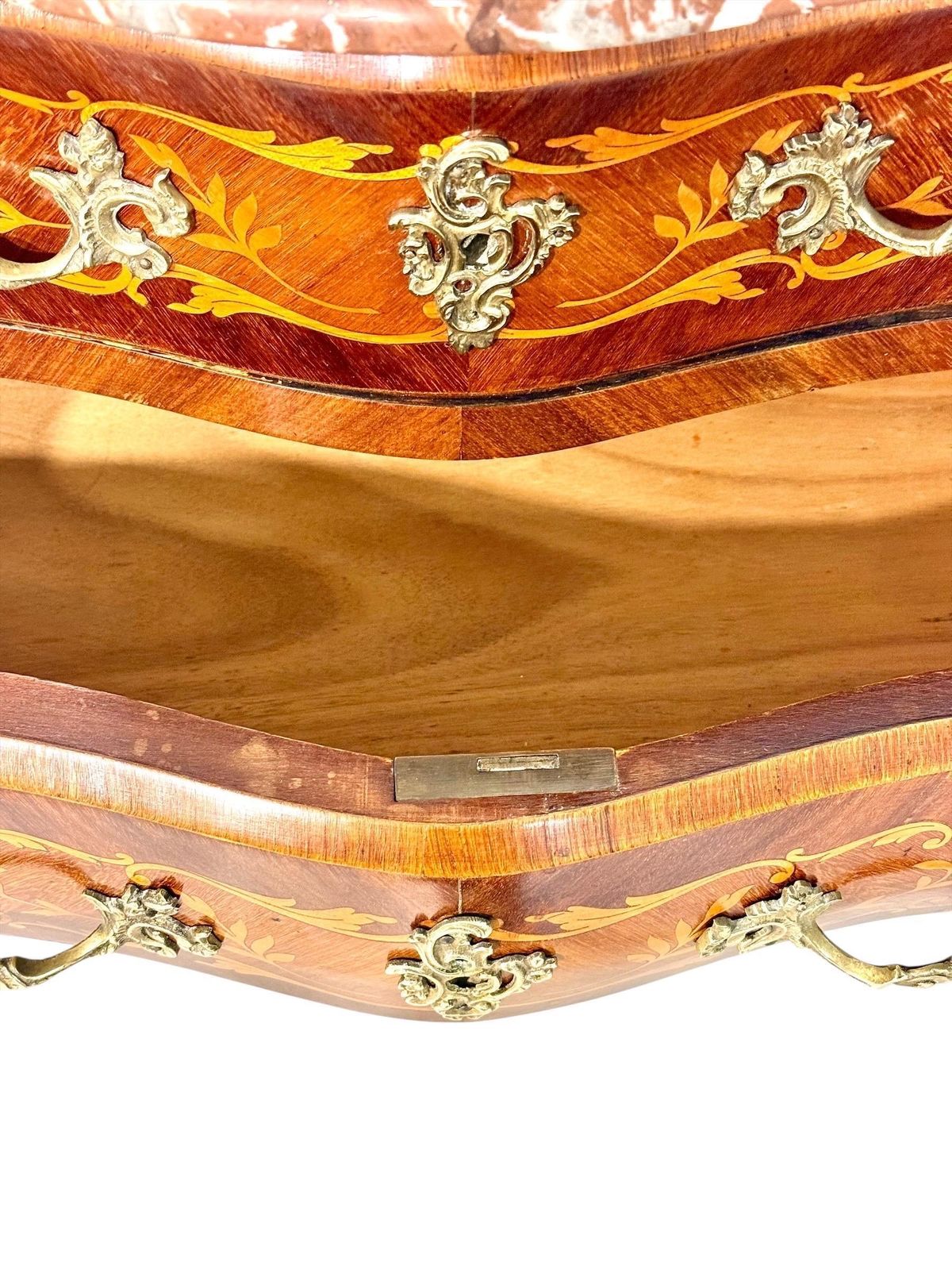 photo vintage 19th Century French Louis XV Style Marquetry Commode With Breccia Marble Top