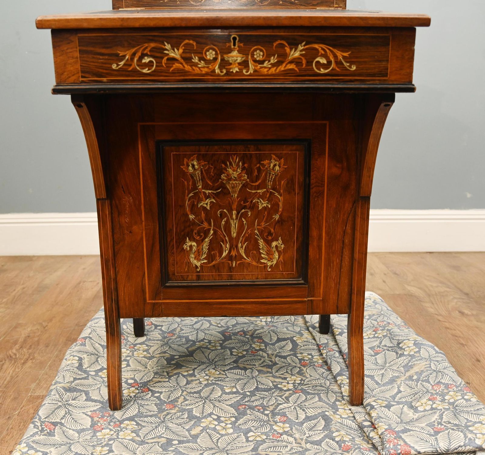 Sheraton Revival Davenport Antique Desk Marquetry 1890 photo 1395.0