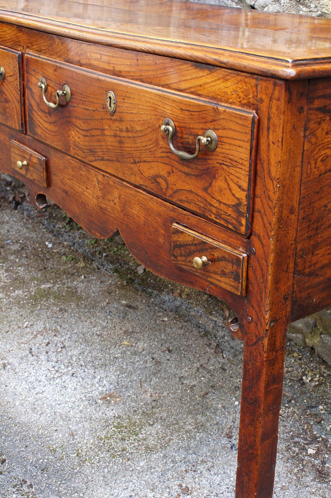 An Exceptional Elm 18th Century Dresser. photo buy