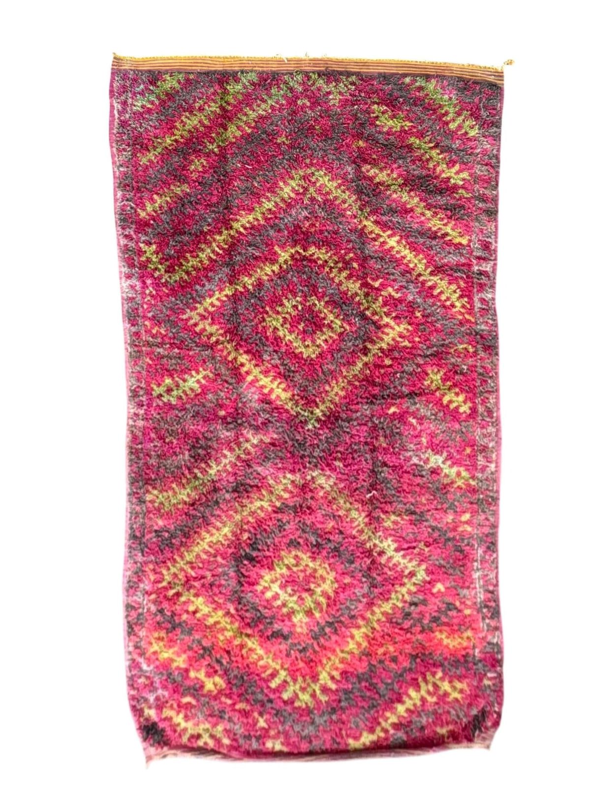 Groot Vintage Marokkaans Talsint Tapijt 240x460 Cm – Handgeweven Berber Aït Bouchaoun Wollen Tapijt – Zeldzaam Tribaal Vloerkleed – Marokkaans Tapijt photo furniture