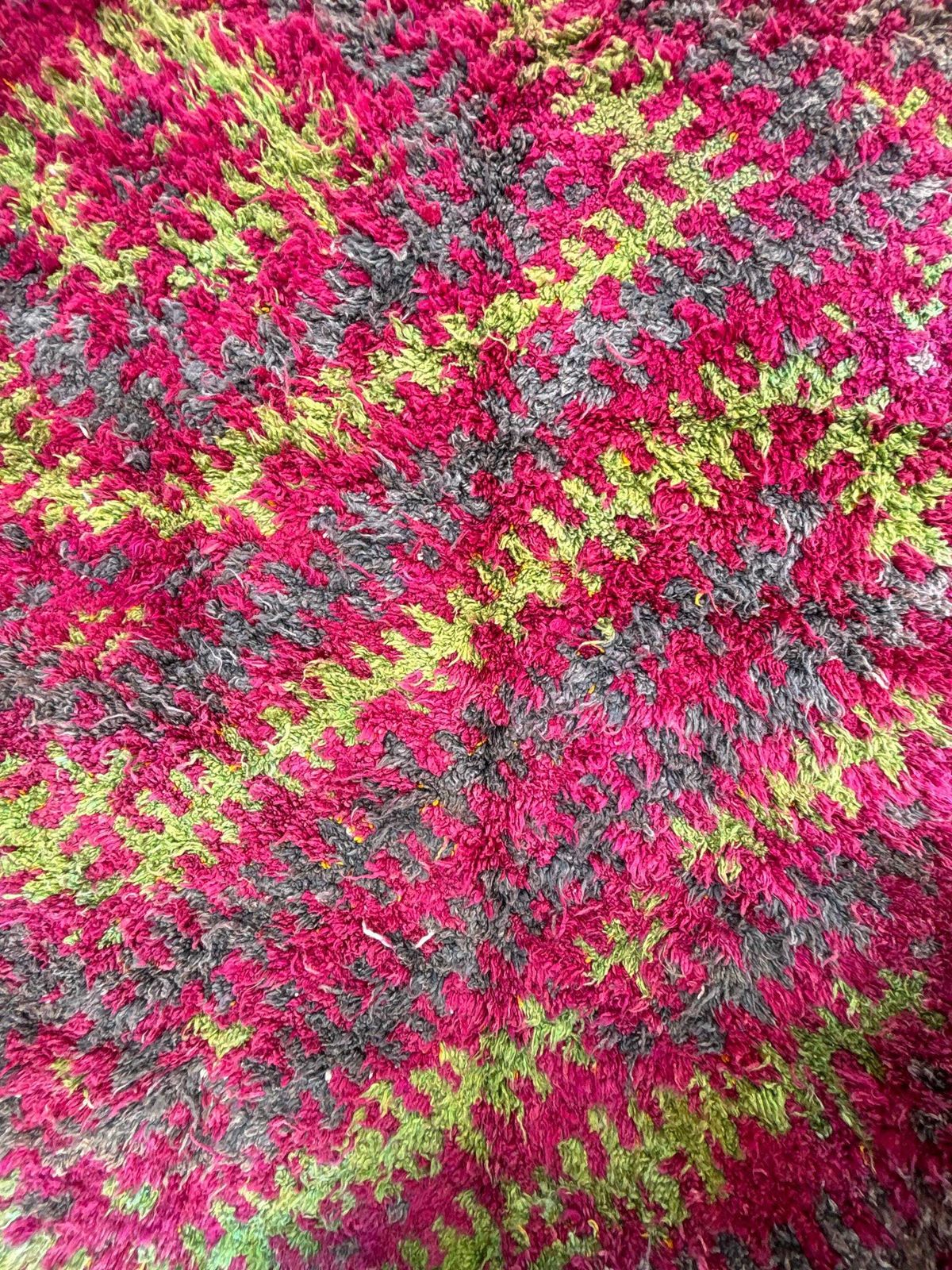 Groot Vintage Marokkaans Talsint Tapijt 240x460 Cm – Handgeweven Berber Aït Bouchaoun Wollen Tapijt – Zeldzaam Tribaal Vloerkleed – Marokkaans Tapijt photo vintage