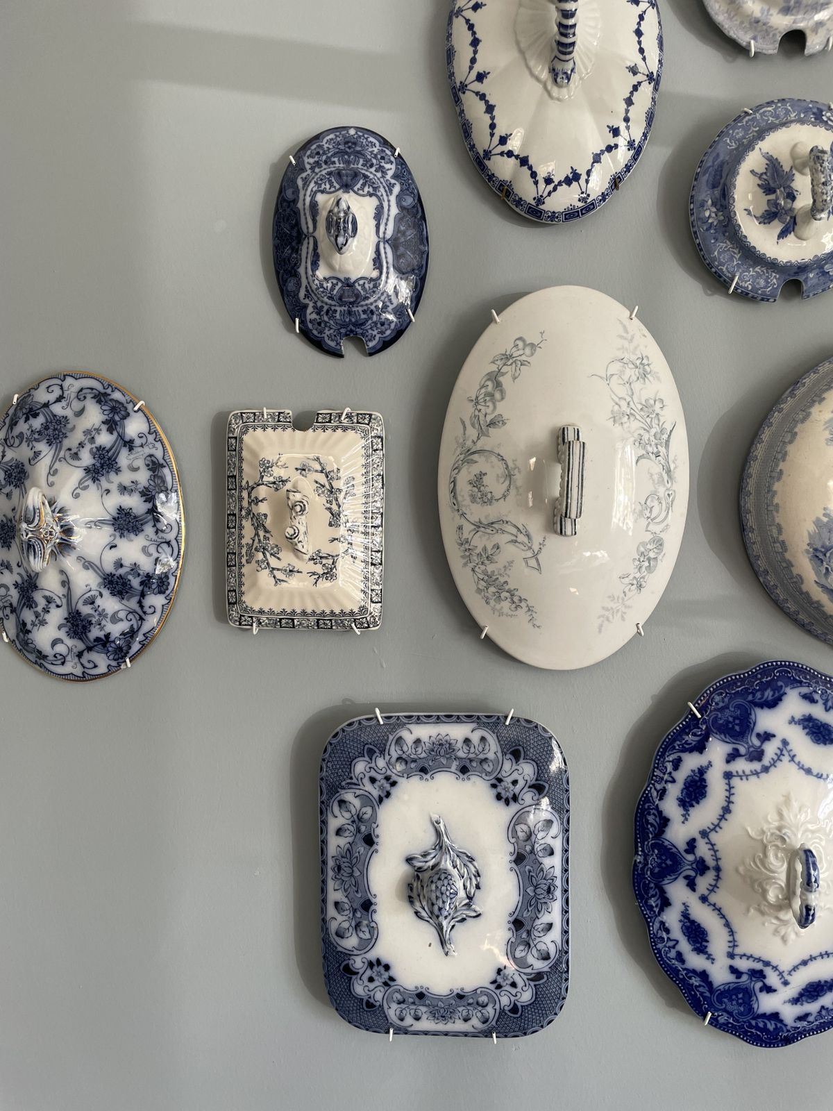 Set Of 30 Blue And White China Antique Tureen Lids Wall Display photo buy