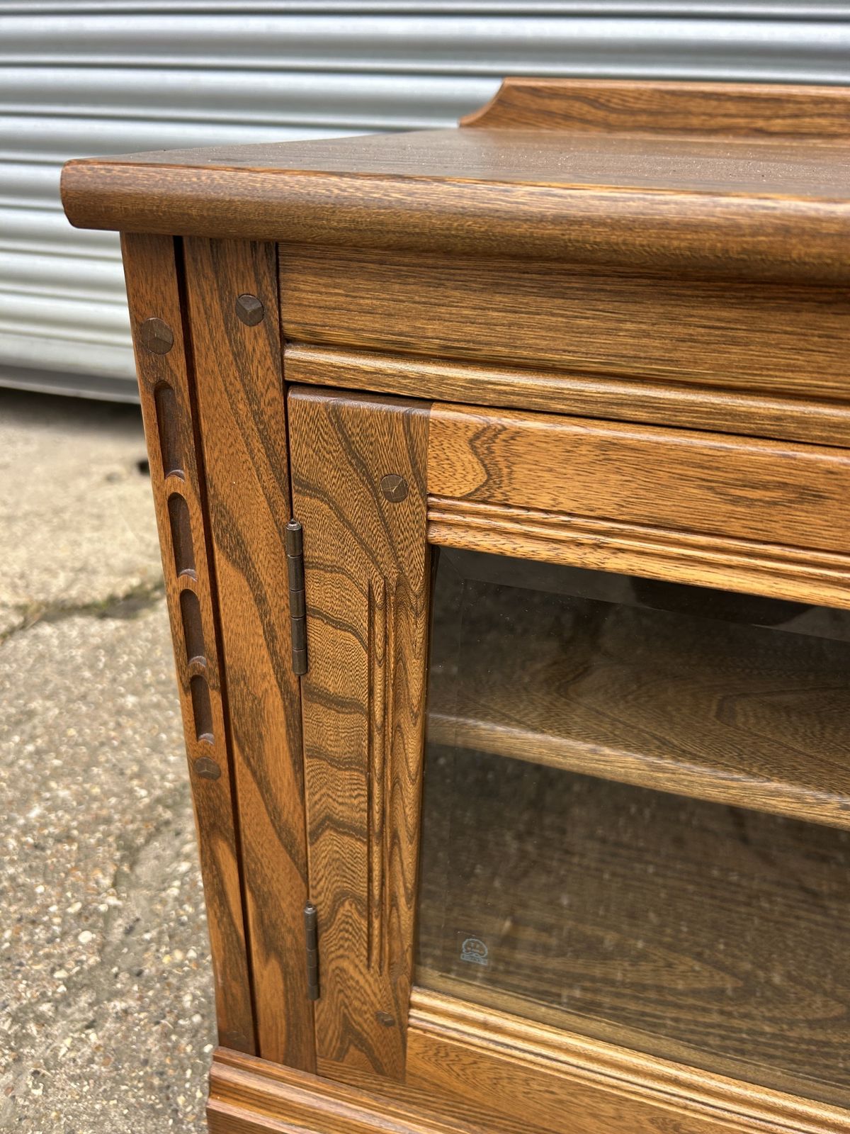 Ercol Mural Golden Dawn Elm Tv Stand photo furniture