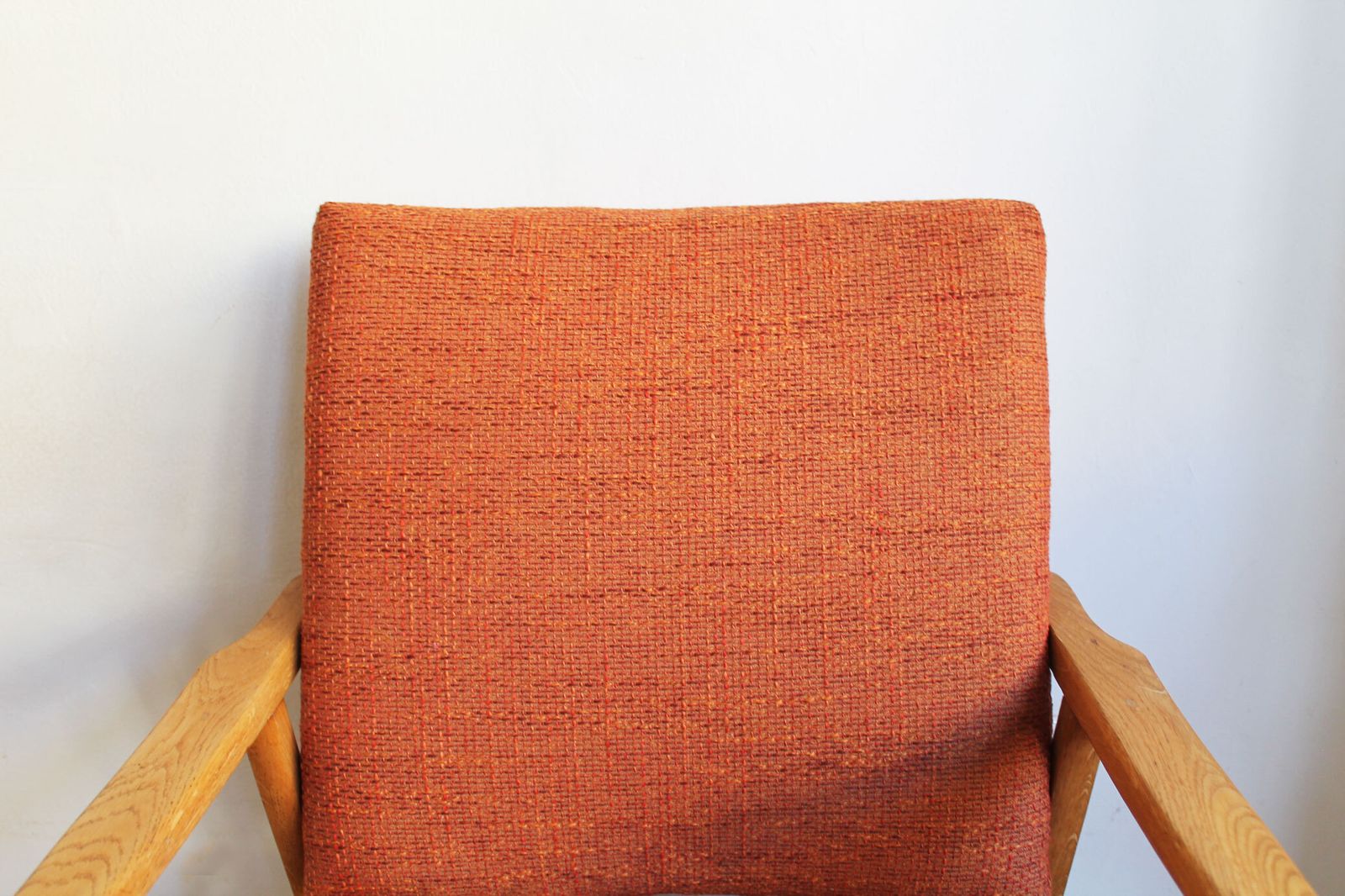 photo vintage 1960s Pair Of Mid Century Armchairs
