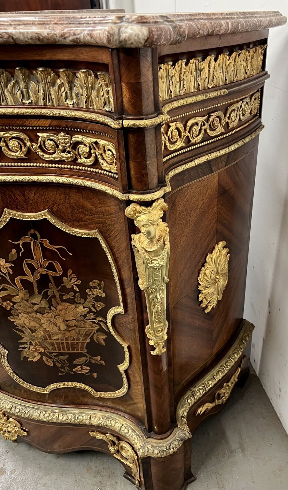photo furniture Superb Pair Of Kingwood, Marquetry & Ormolu Mounted Side Cabinets