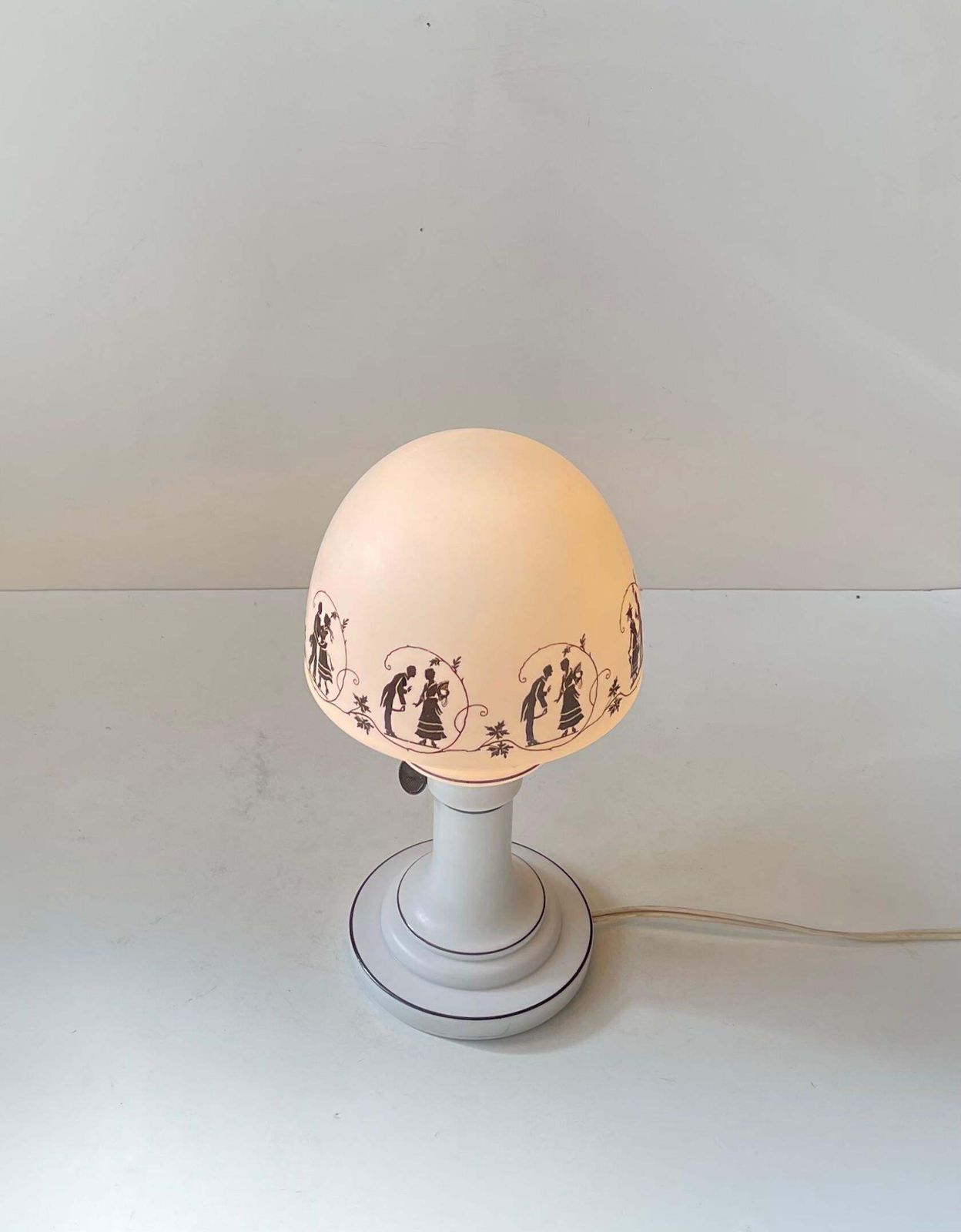 Parisian Art Deco Milk Glass Table Lamp W. Romantic Silhuets, 1920s photo for sale