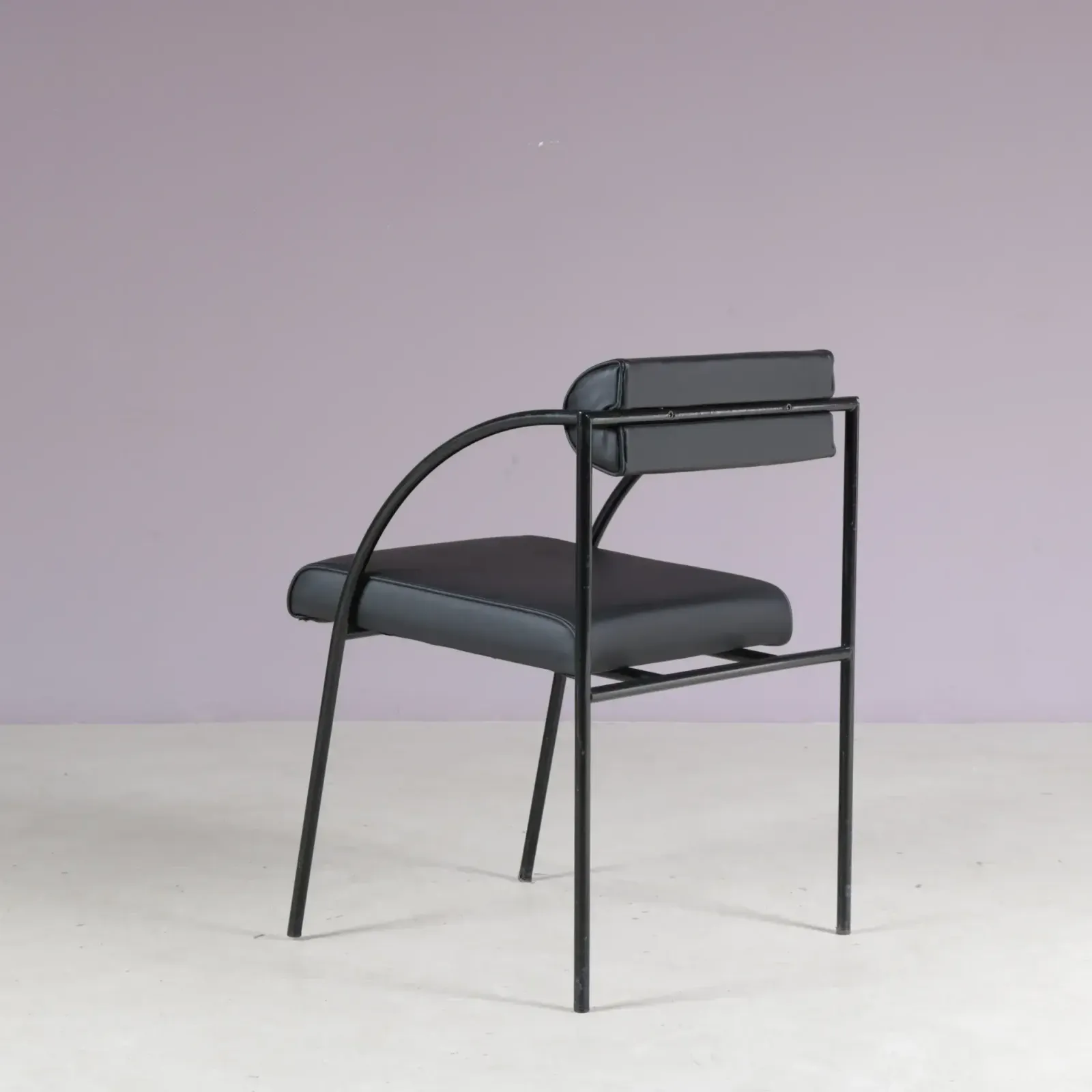 photo for sale 1980s “Tokio” Dining Table With Six “Vienna” Chairs By Rodney Kinsman For Bieffeplast, Italy