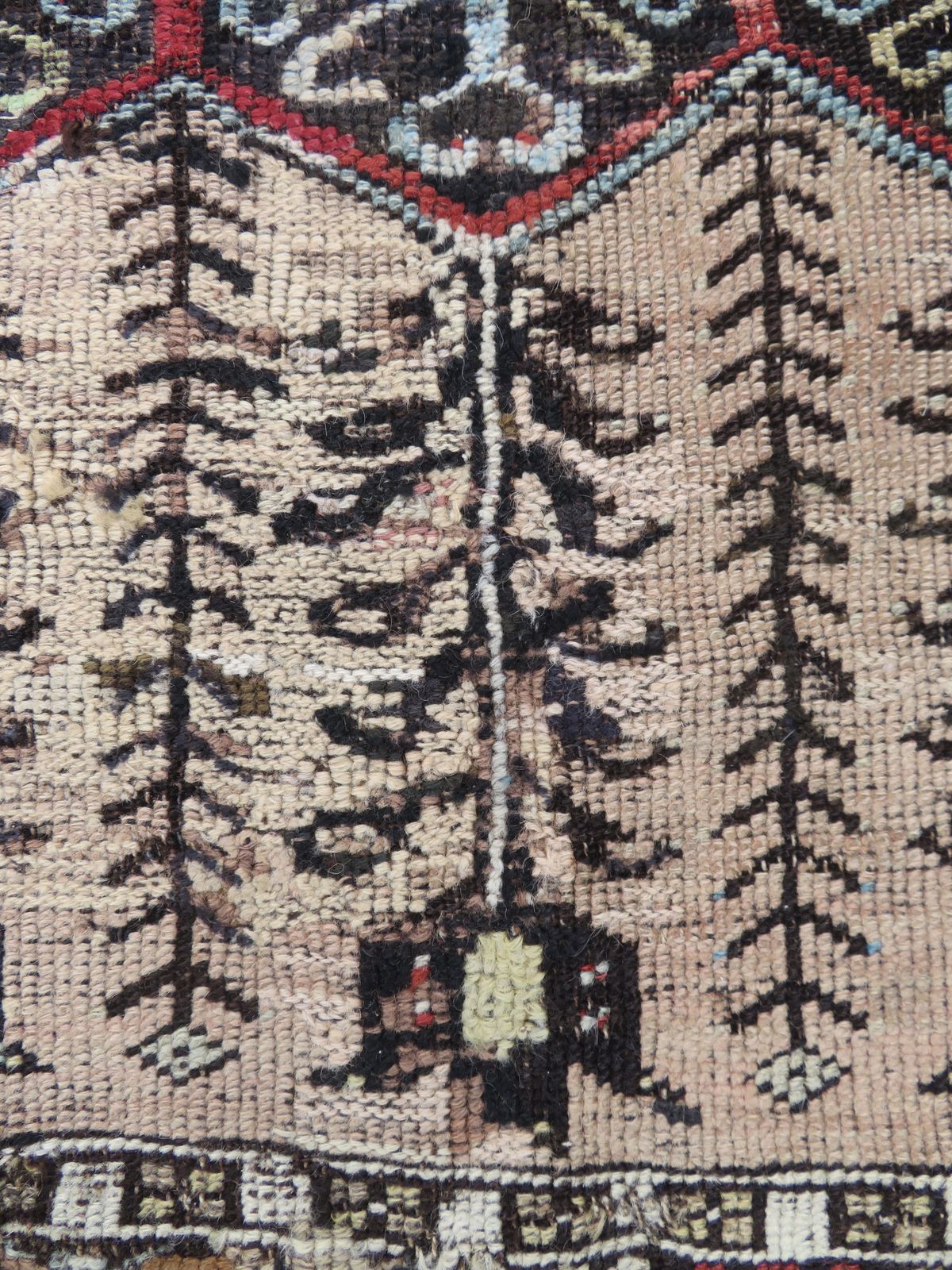 photo furniture Antique 18th Century Turkish Ladik Prayer Rug. 203cm X 114cm.
