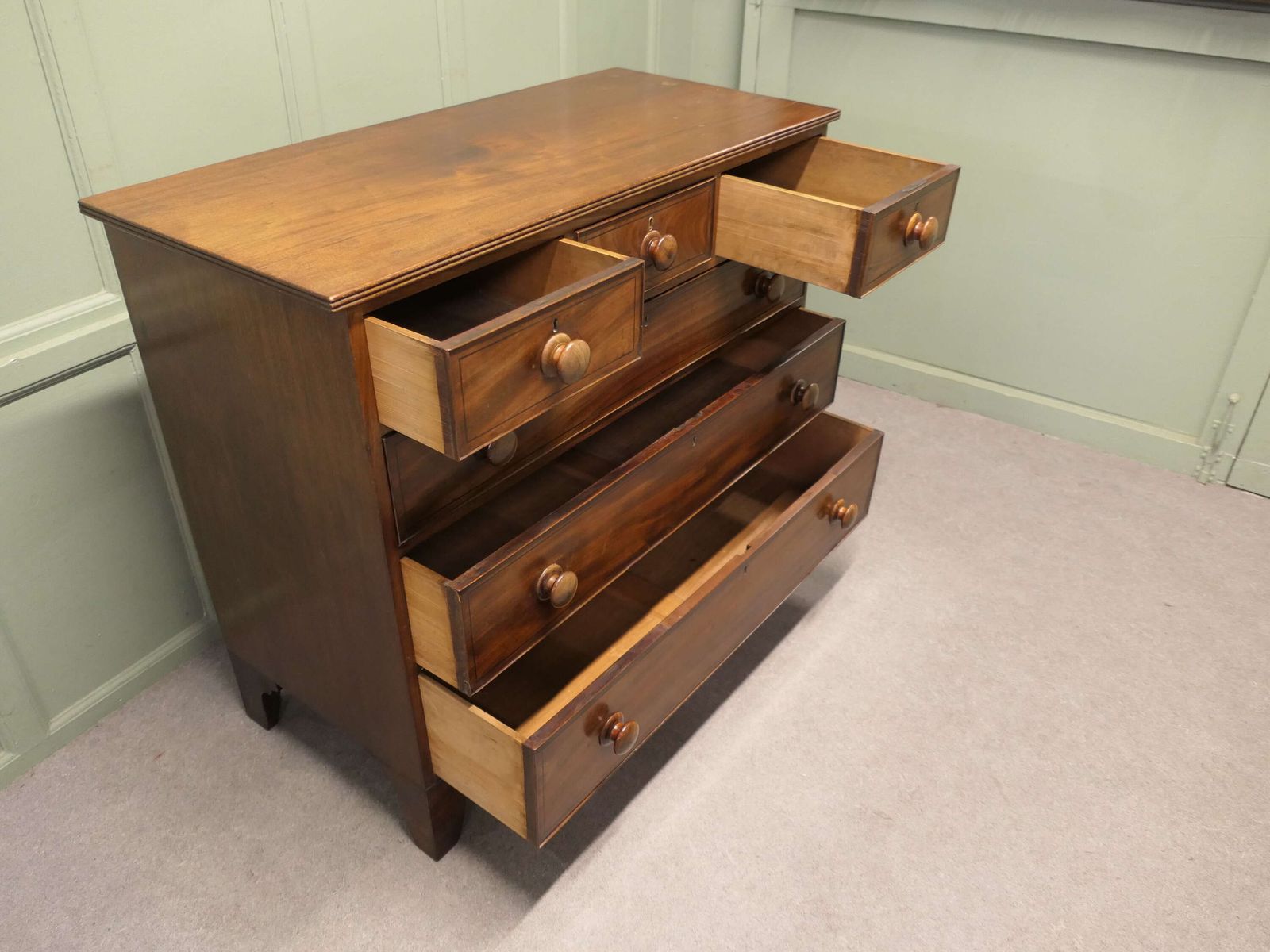 Late 18th Century Mahogany Chest Of Drawers This Is A Wonderful Looking Piece photo for sale