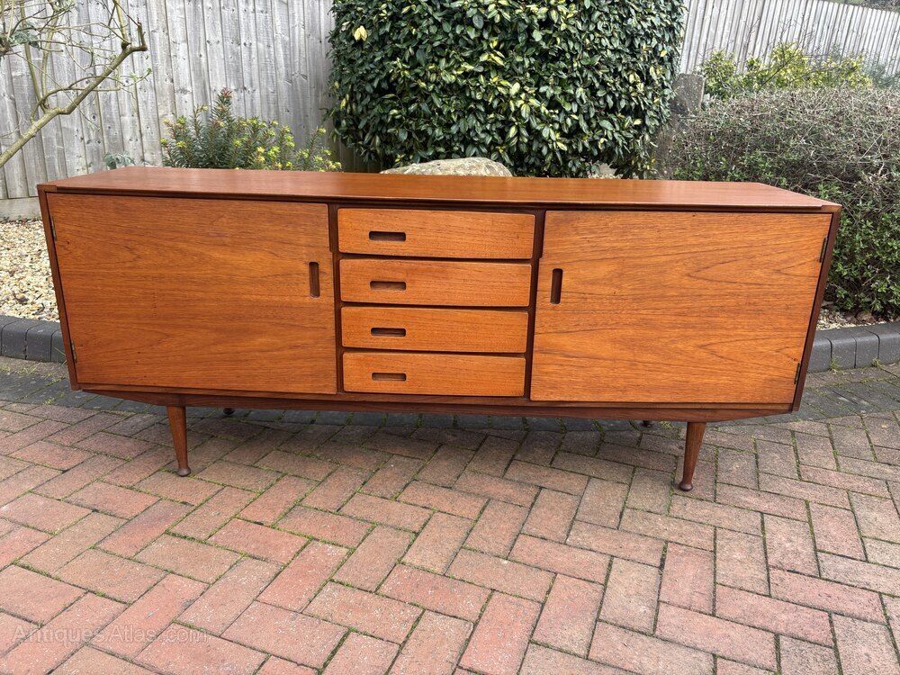 Meredew Mid Century Sideboard, 1960s