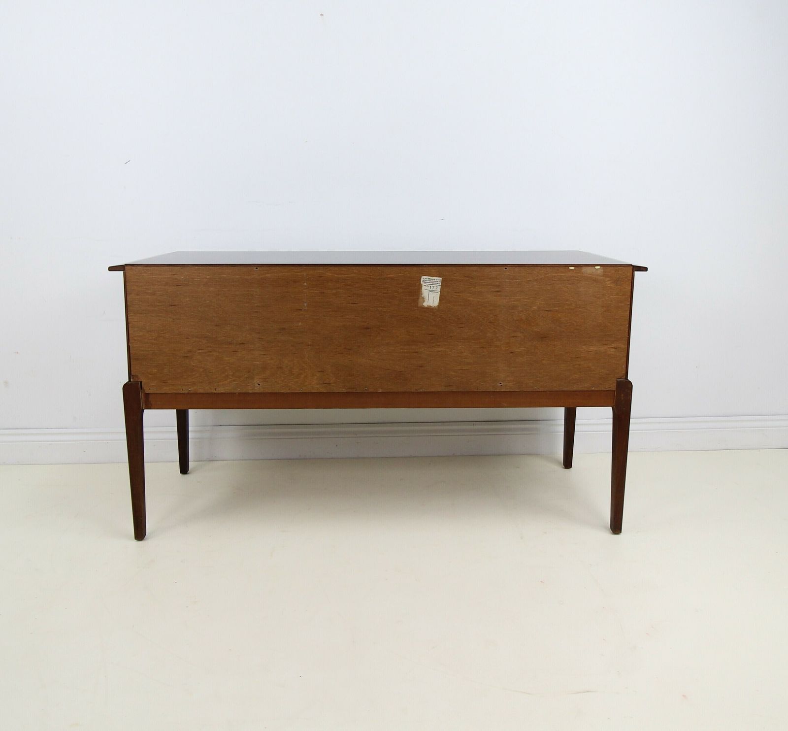 photo vinterior Vintage Stag Minstrel Dressing Table