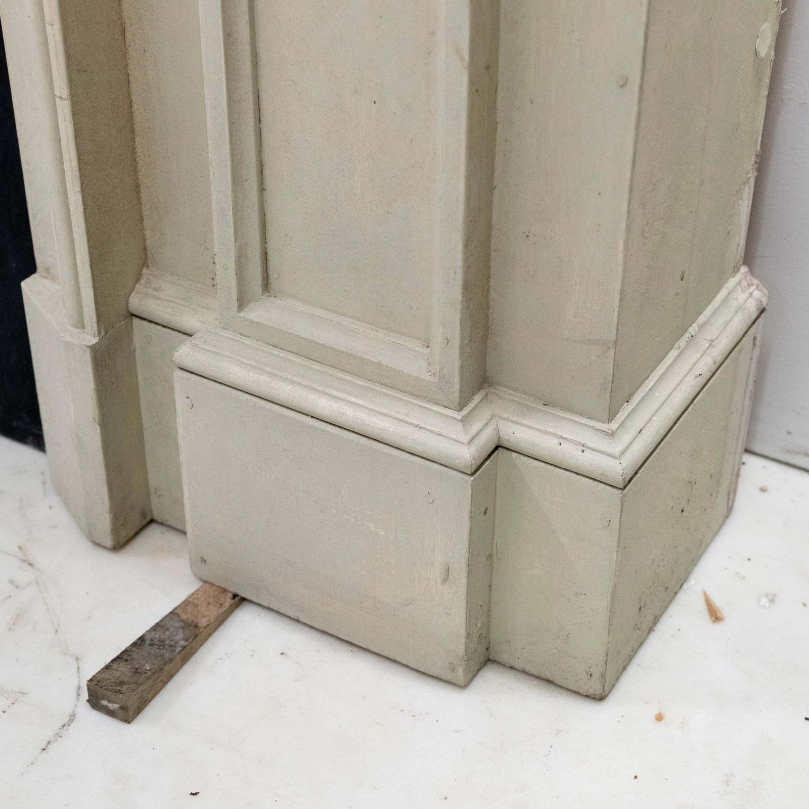 Large Reclaimed Regency Style Wooden Surround With Slate Slips photo 3800.0