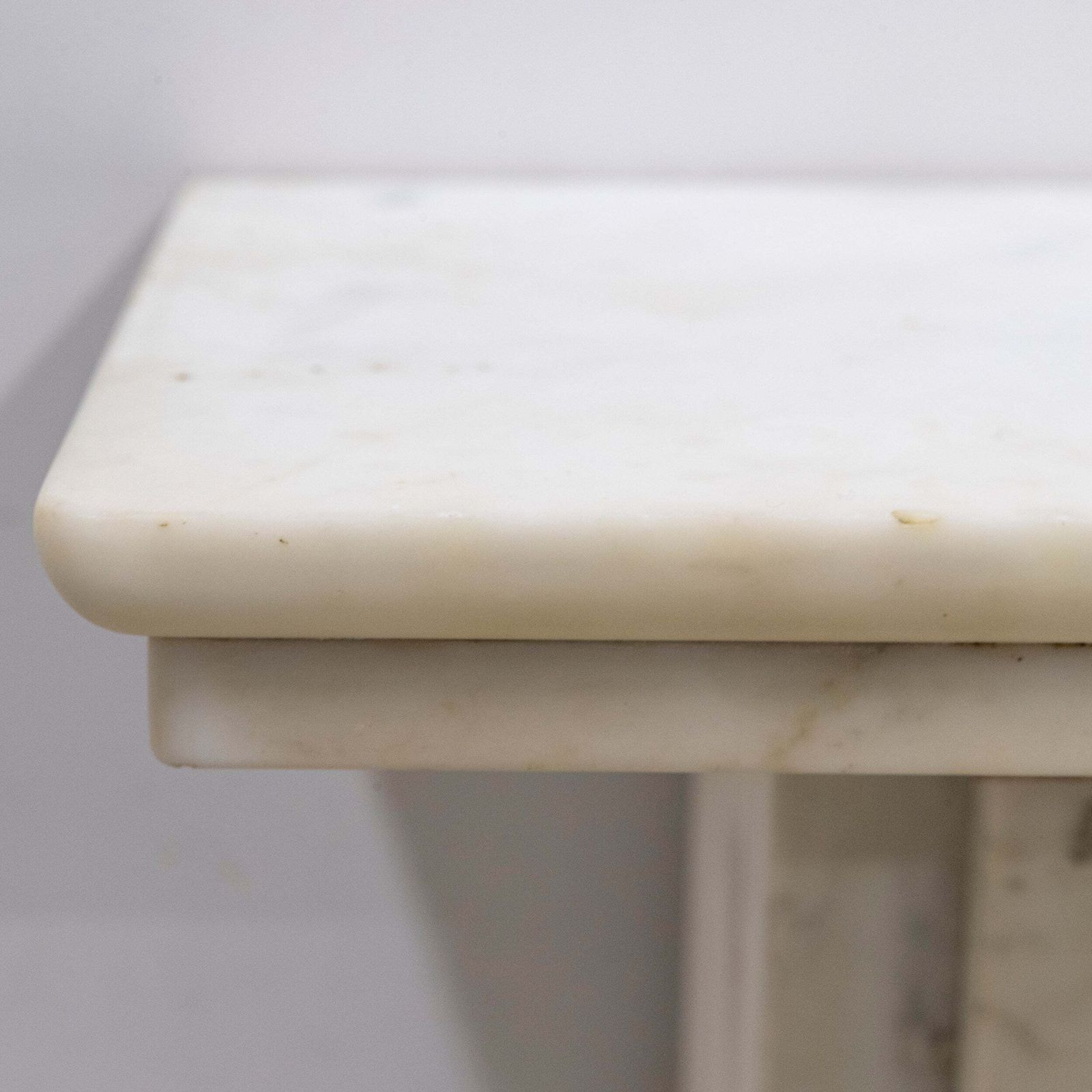 photo vinterior Antique Edwardian Marble Chimneypiece
