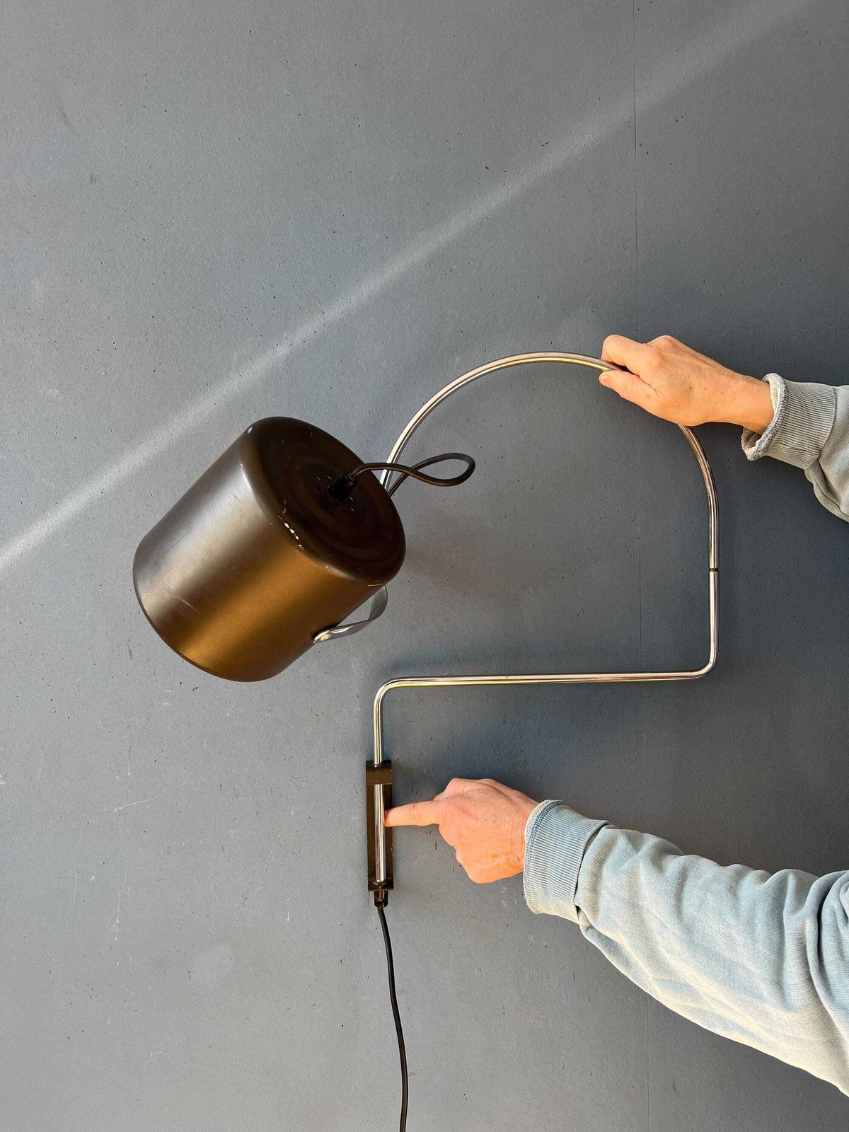 Vintage Bruine Anvia 'Bucket' Wandlamp photo 385.0