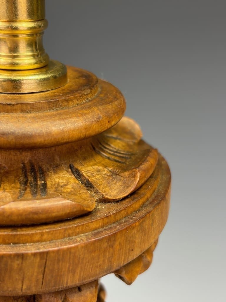 Antique Carved Oak Corinthian Column Table Lamp C.1920 – Neoclassical Revival Lighting photo vinterior