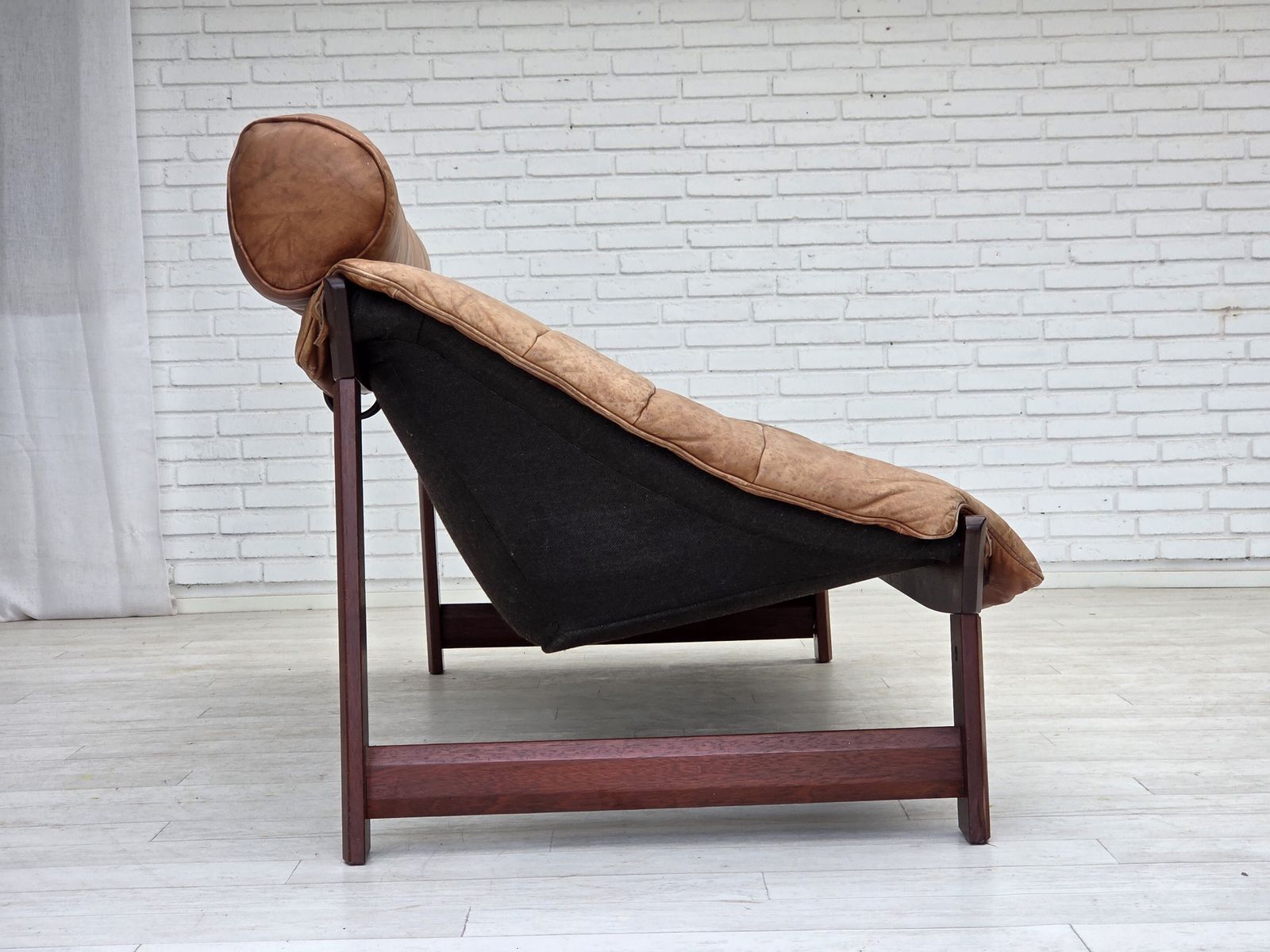 2450.0 Ca. Jaren 1970, Noors Design Van Jan Erik Lindgren, 2 Zitsbank Model "Amazon". photo