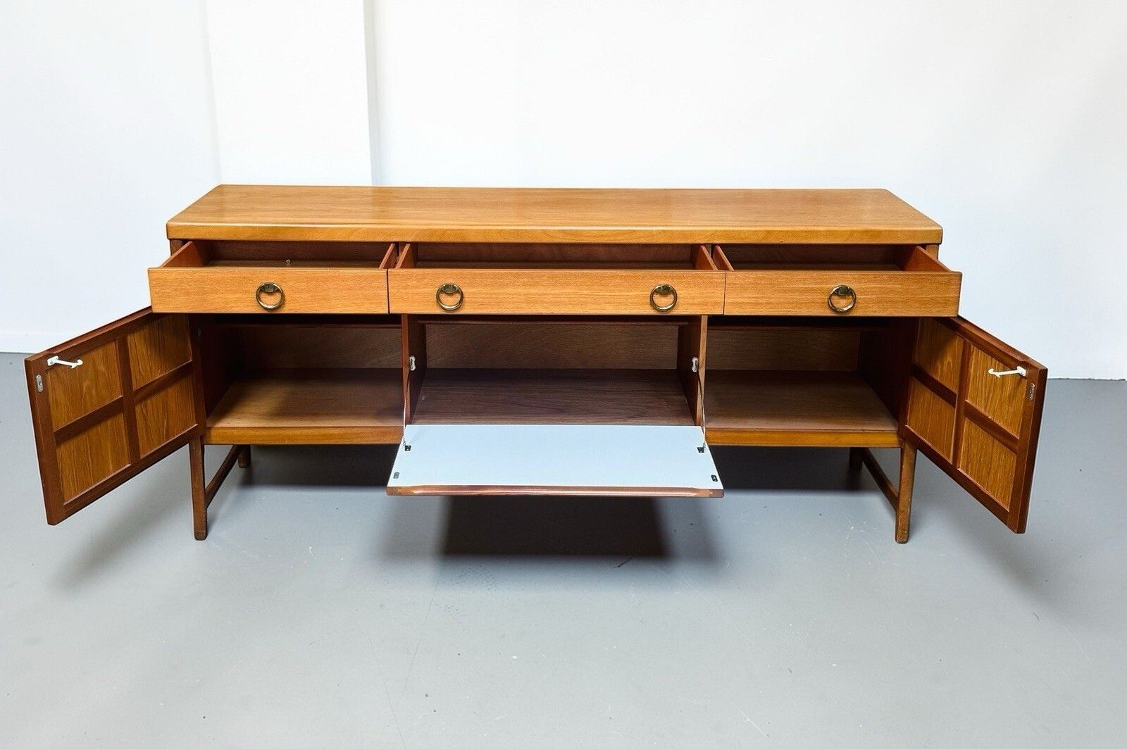 Nathan Teak Sideboard Squares Range Mid Century Retro C1960s Rare photo vinterior