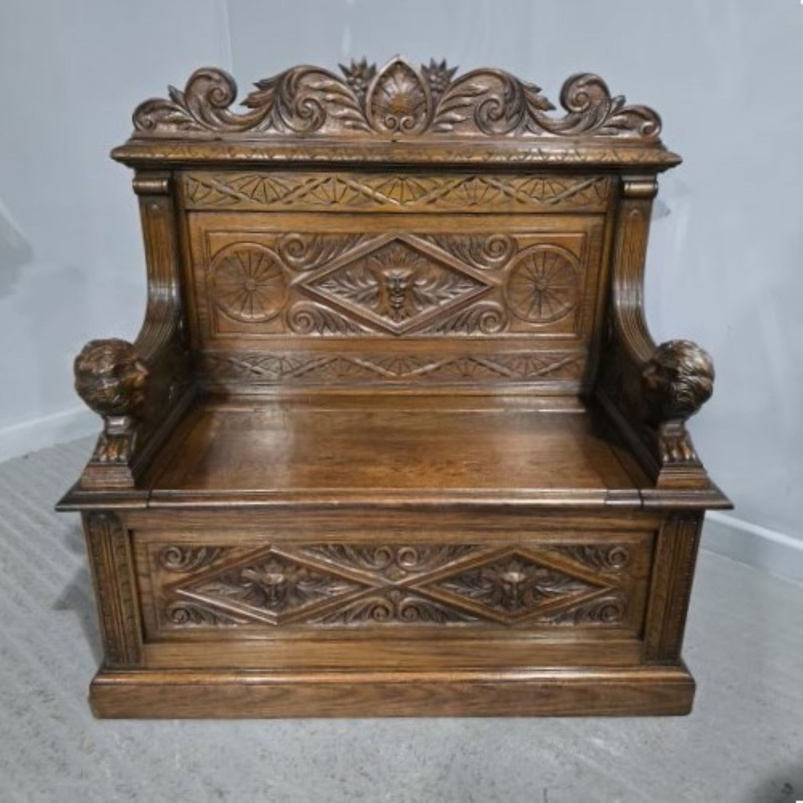 Excellent Green Man Hall Monks Bench