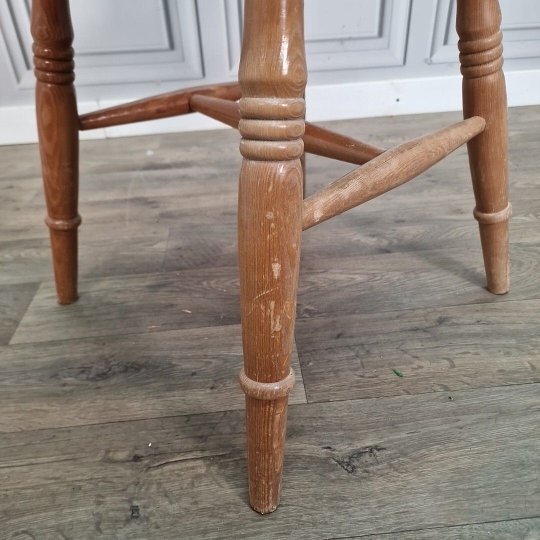 90.0 Antique Victorian Rustic Chair Turned Farmhouse Country  Solid Wooden Seat photo