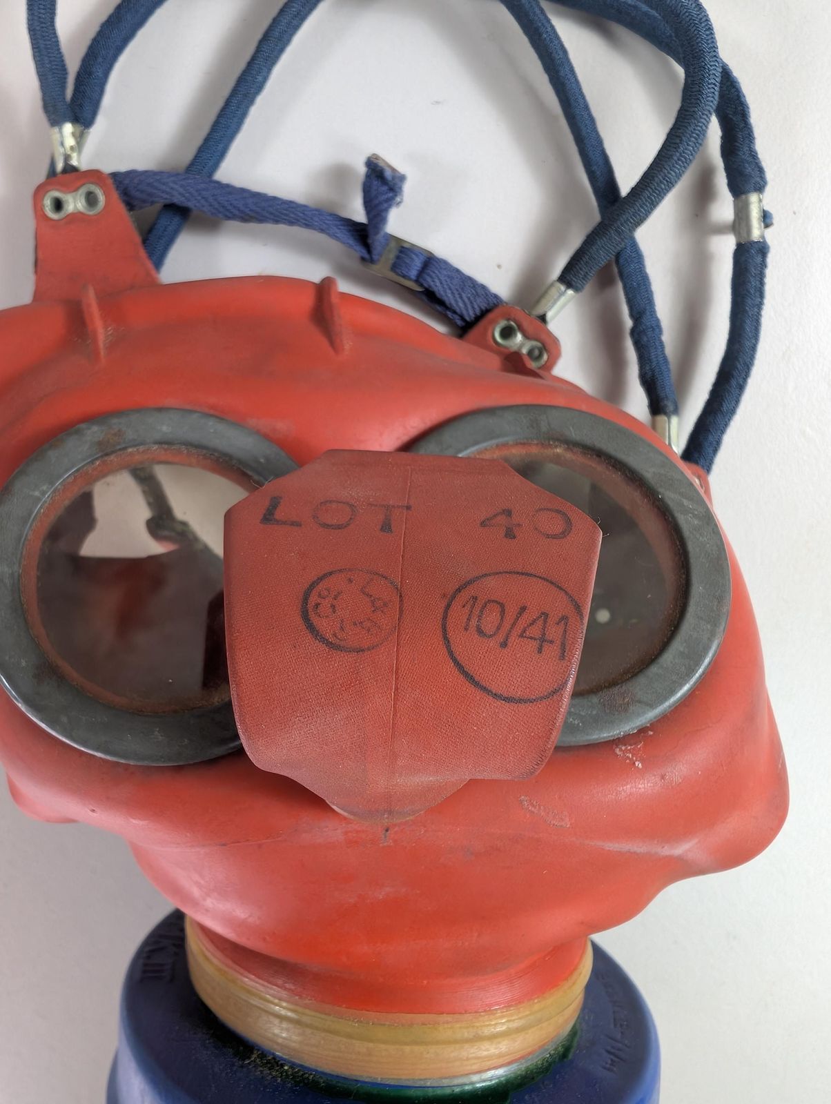 Ww2 Children's Gas Mask Respirator 'Mickey Mouse', Boxed With Very Rare Instructions, British 1941 photo 340.0