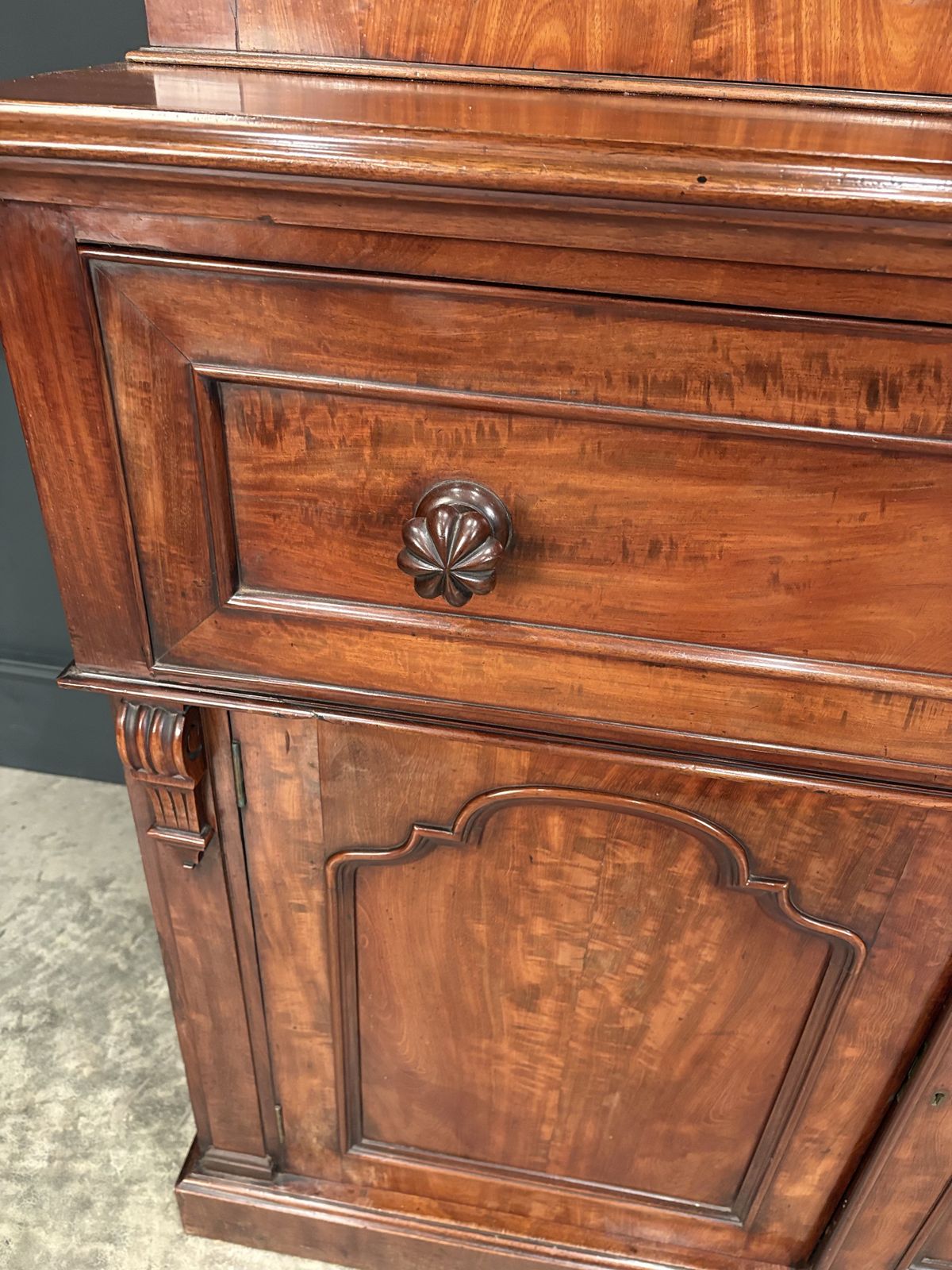photo furniture Victorian Mahogany Secrétaire Bookcase