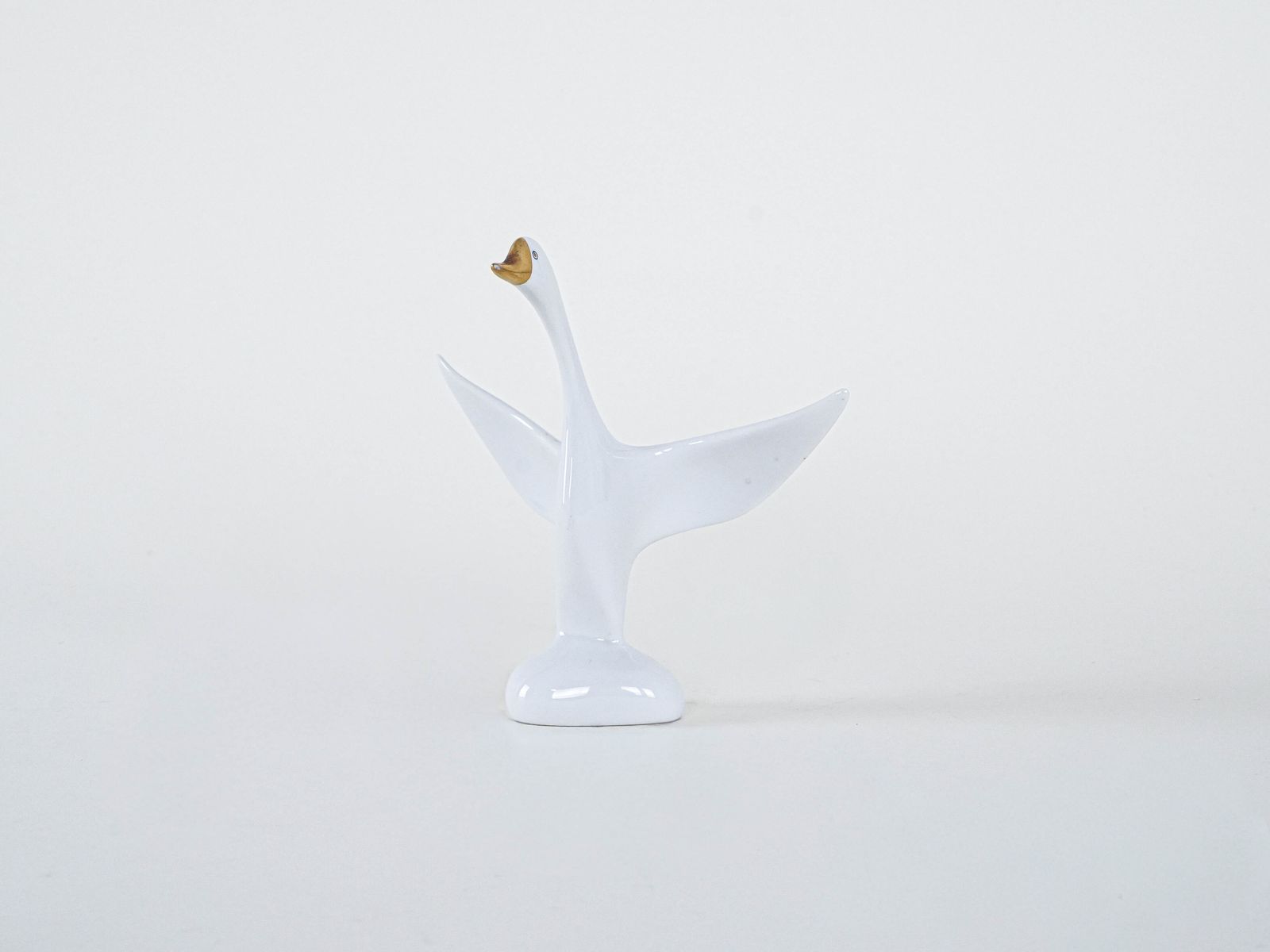 Porcelain Goose Figurine, Hungarian Design, 1960s, Manufactured By Holloháza photo for sale
