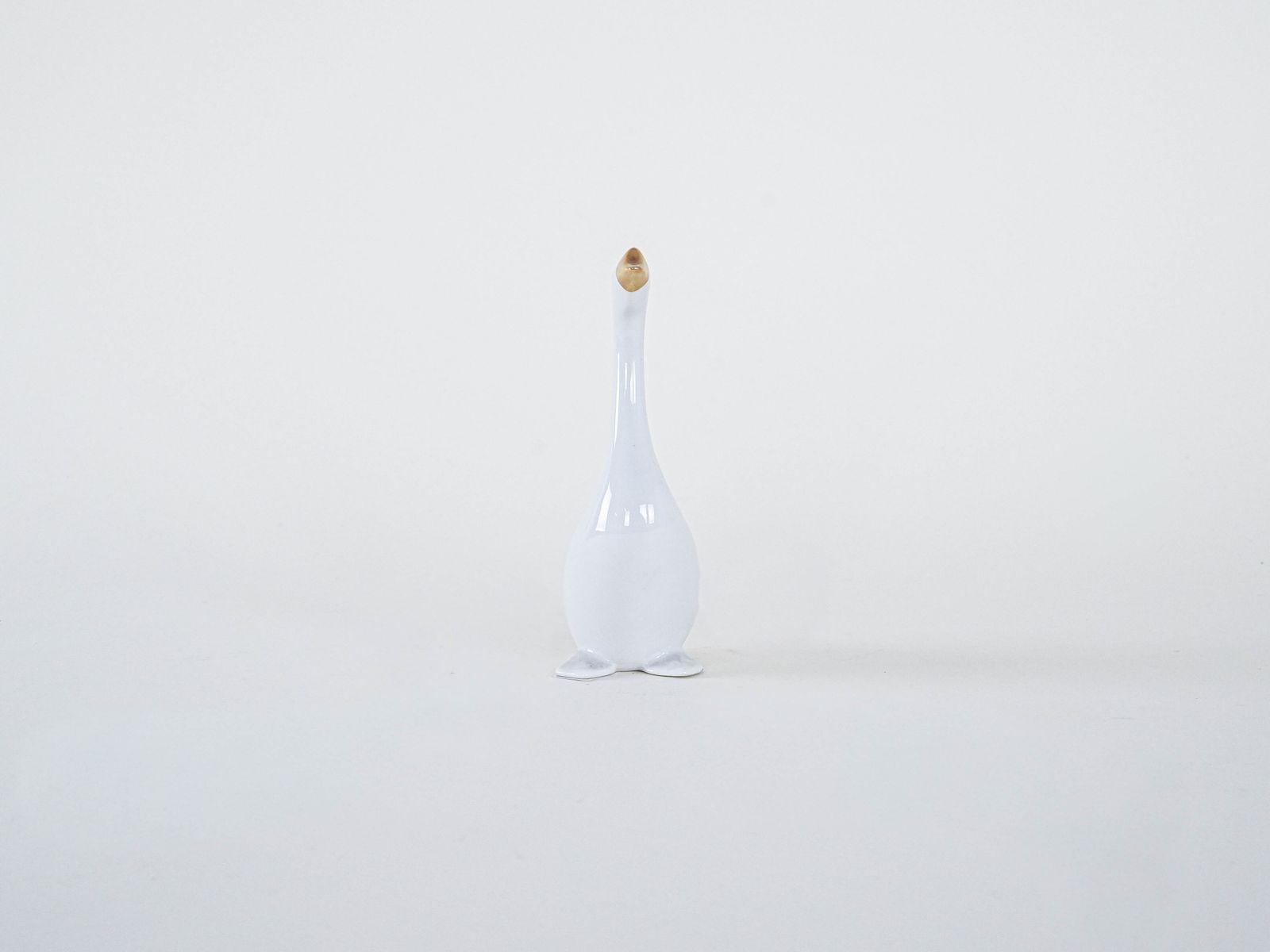 Porcelain Goose Figurine, Hungarian Design, 1960s, Manufactured By Holloháza photo Art