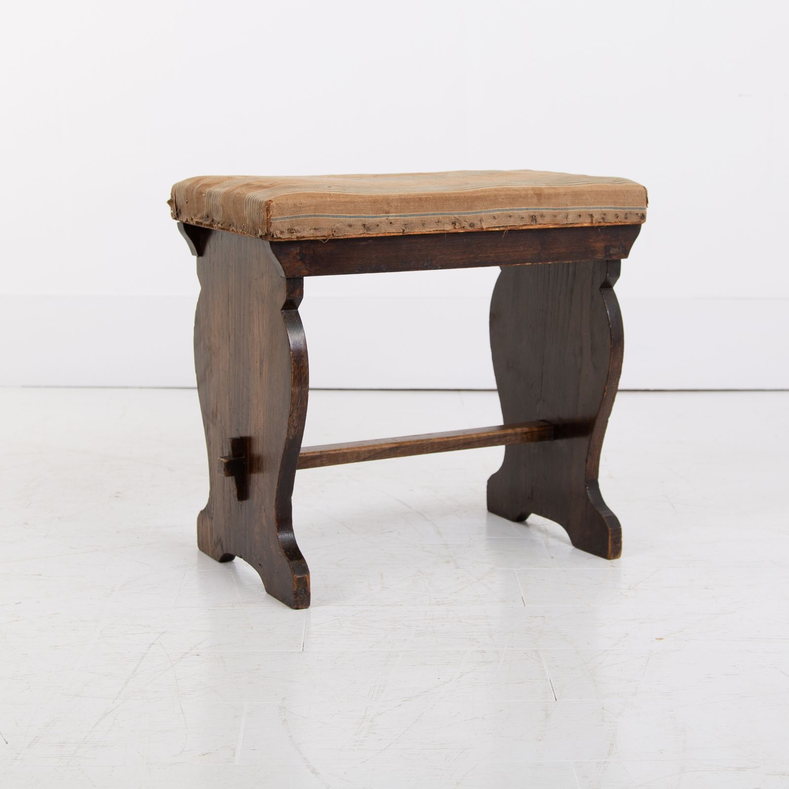 photo vintage Pair Oak Arts And Crafts Low Stools We Have 2 Pairs