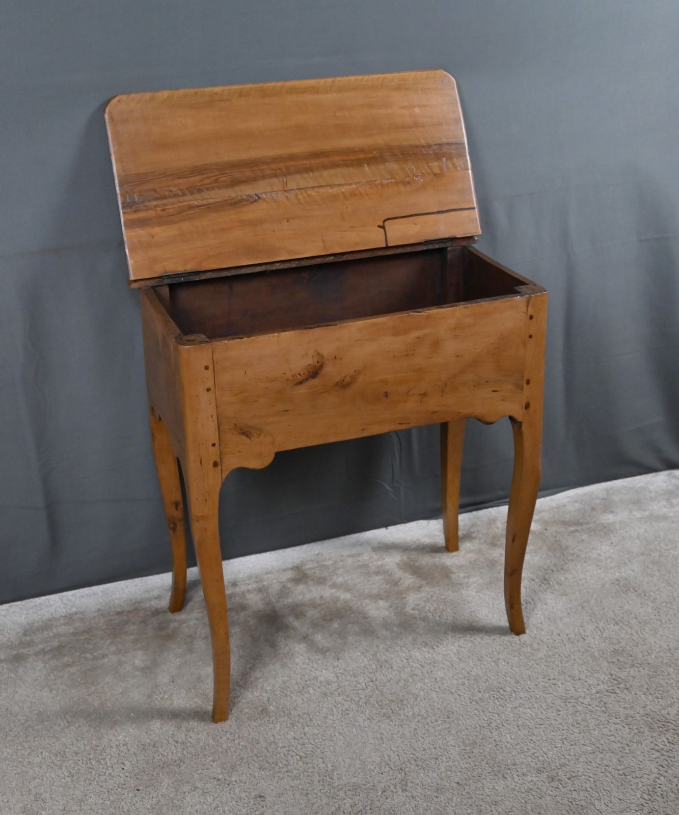 Walnut And Pear Wood Kneading Table, Louis XV Period – 18th Century photo 1720.0