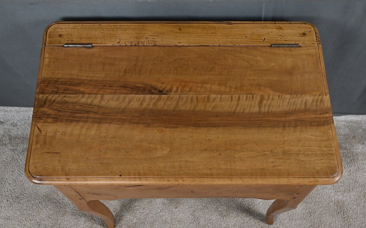 Walnut And Pear Wood Kneading Table, Louis XV Period – 18th Century photo vinterior