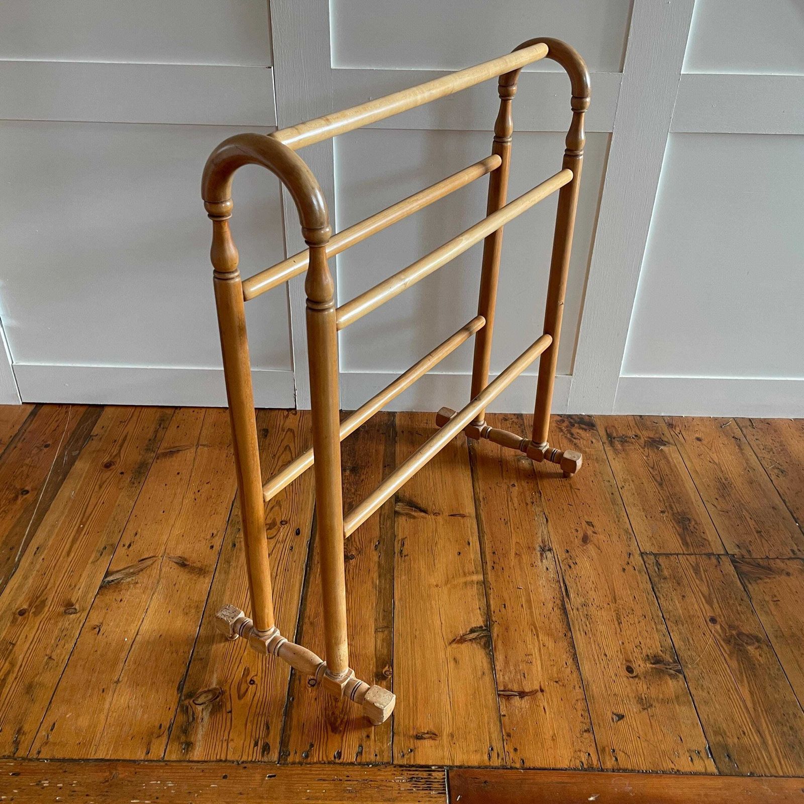 Antique Victorian Pine Towel Rail Freestanding Wooden Blanket Stand Holder Rack Bathroom Cottage Mud Room Freestanding Vintage photo buy