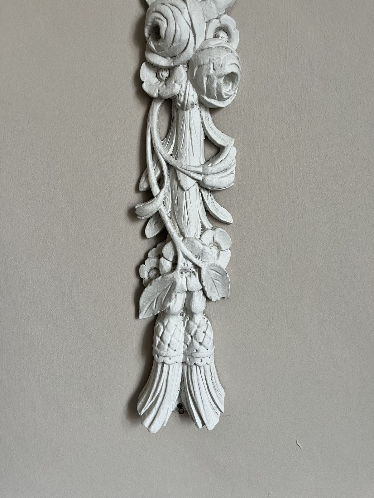 A Decorative Pair Of 19th Century Carved And Painted Wall Drops photo vinterior