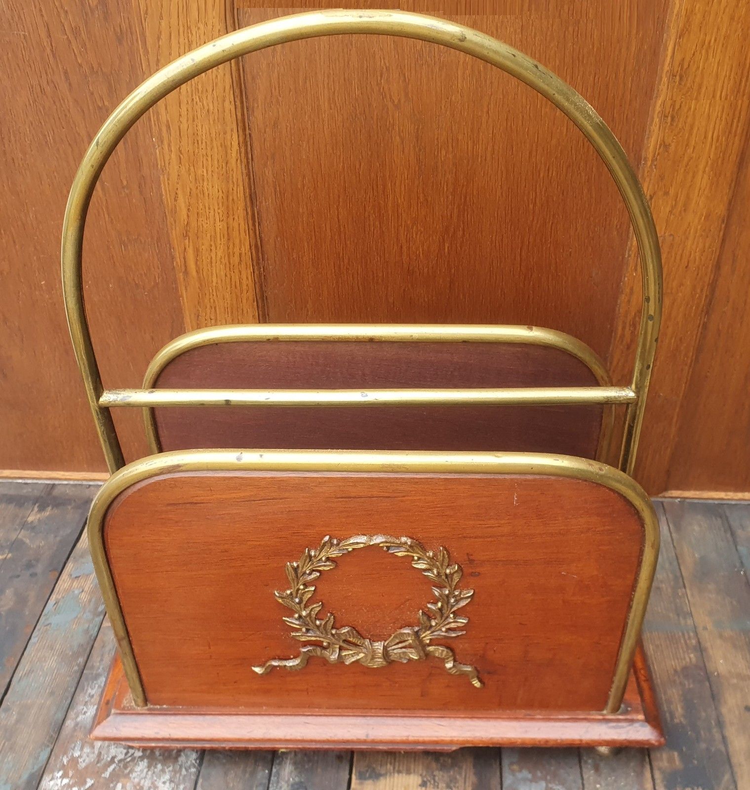 photo furniture Antique Brass And Wood Paper / Magazine Rack
