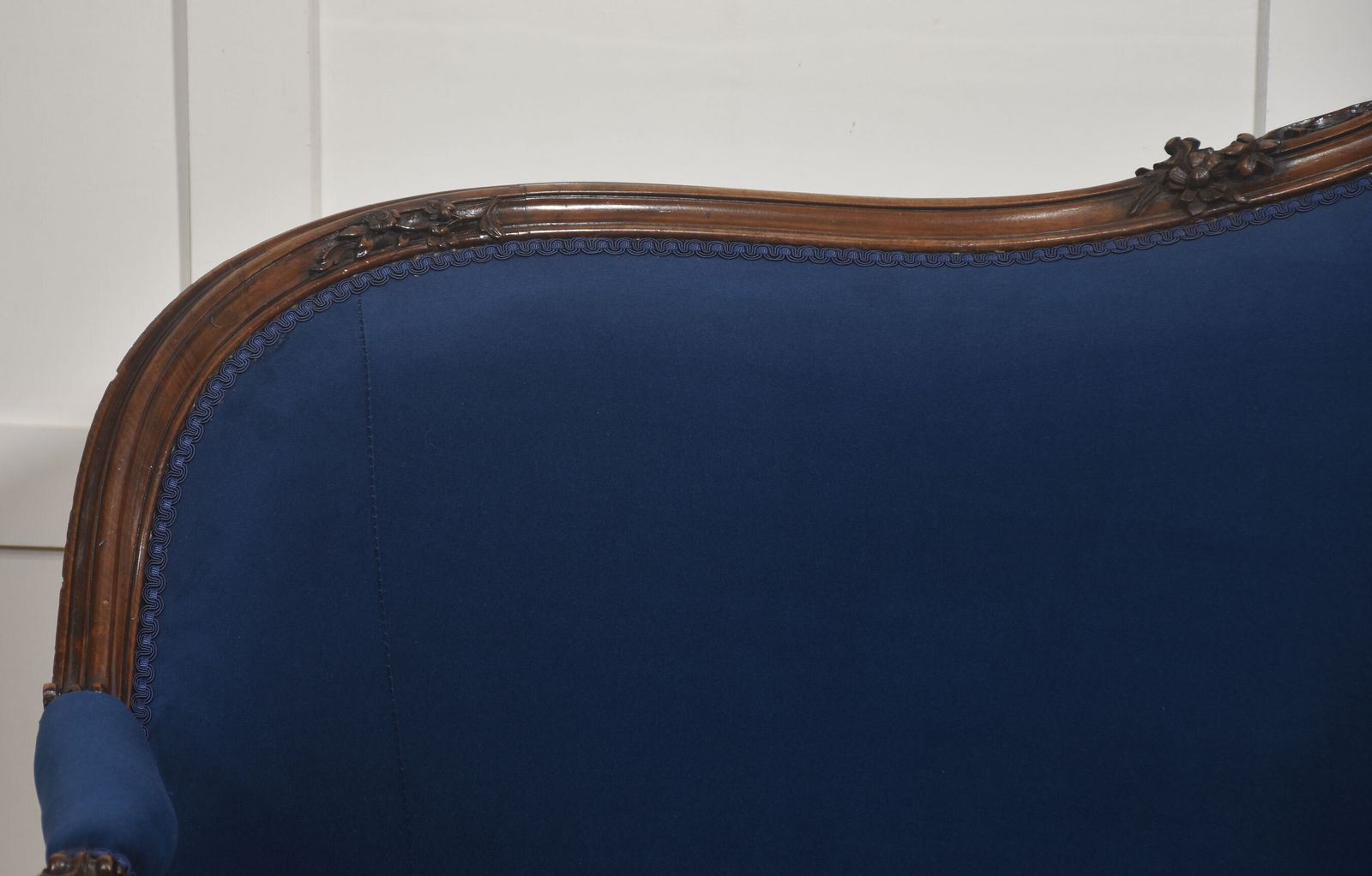 photo buy 19th Century Carved Walnut Settee