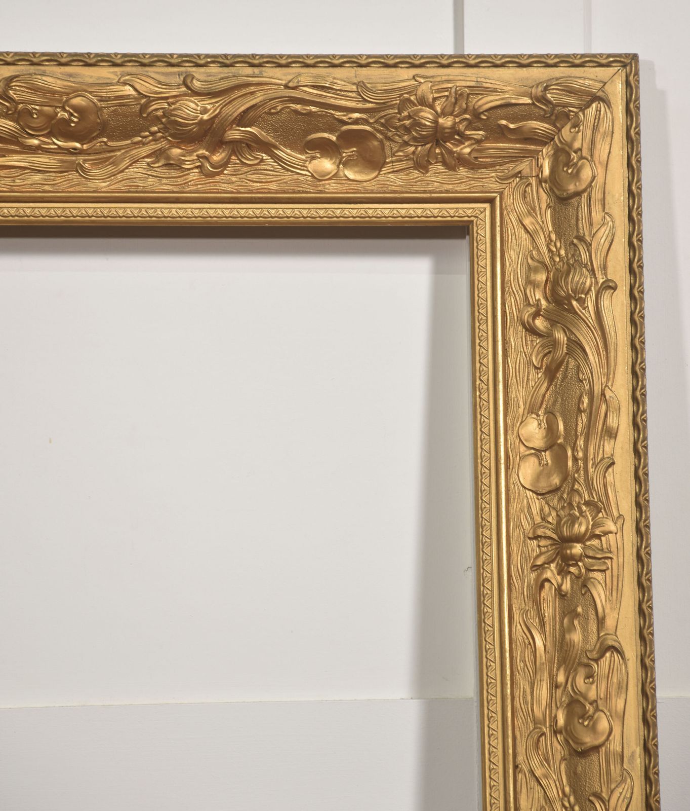 Large Art Nouveau Style Giltwood Picture Frame photo vintage