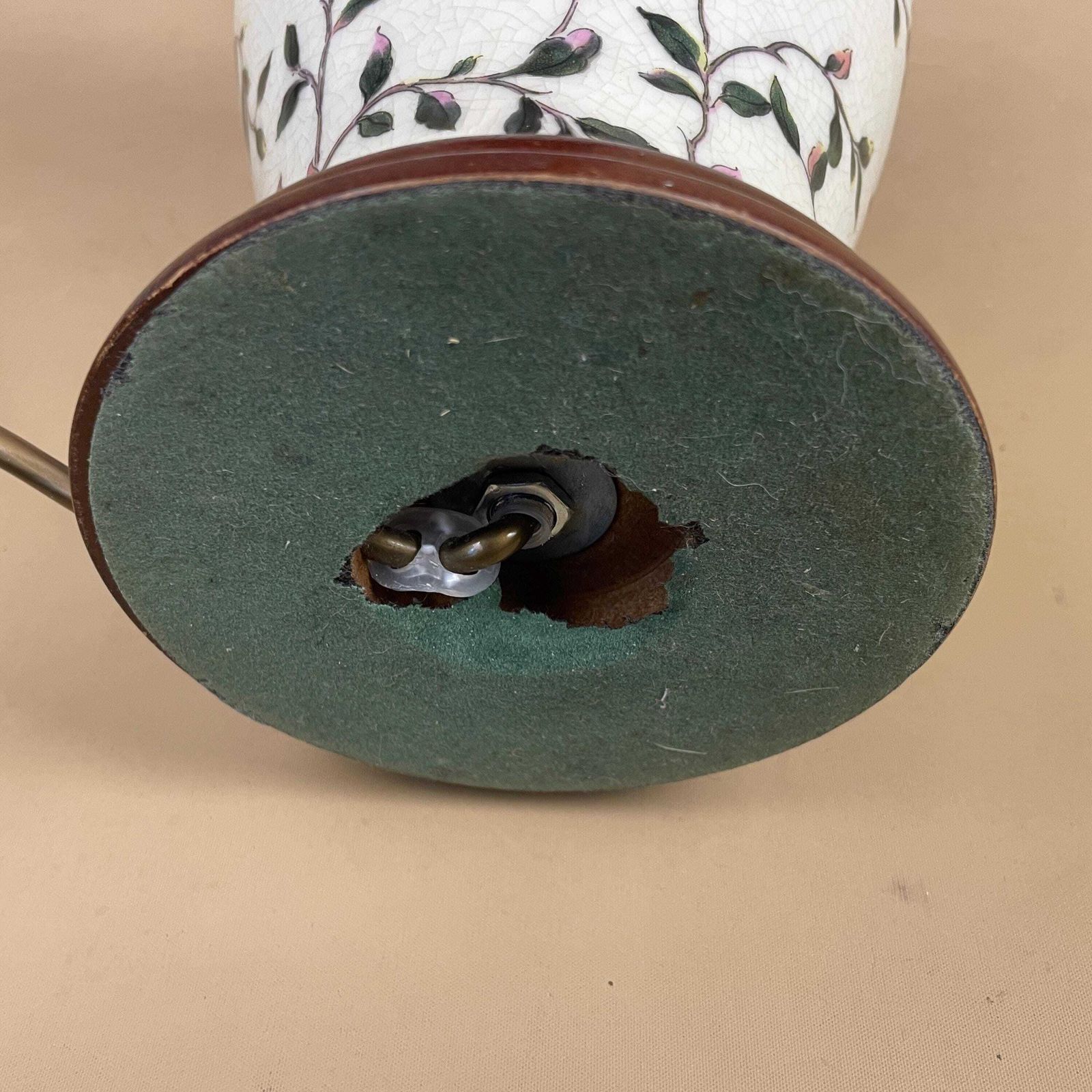 Oriental Ceramic Lamp Light Bedside Table Hand Painted Floral Bird Design Pattern Wood Base Chinese Vase Cream Antique Gold Metal Wooden photo buy