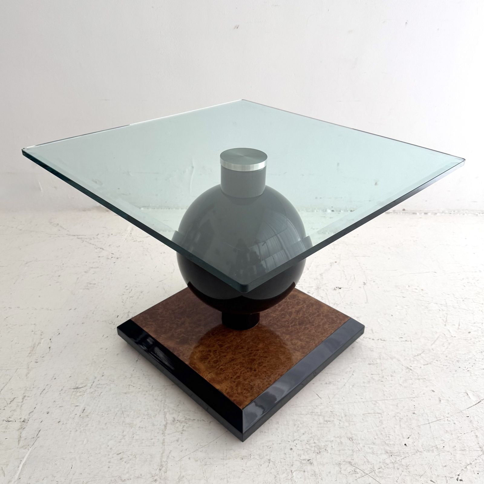 A 1980s Elm Burr And High Gloss Italian Side Table