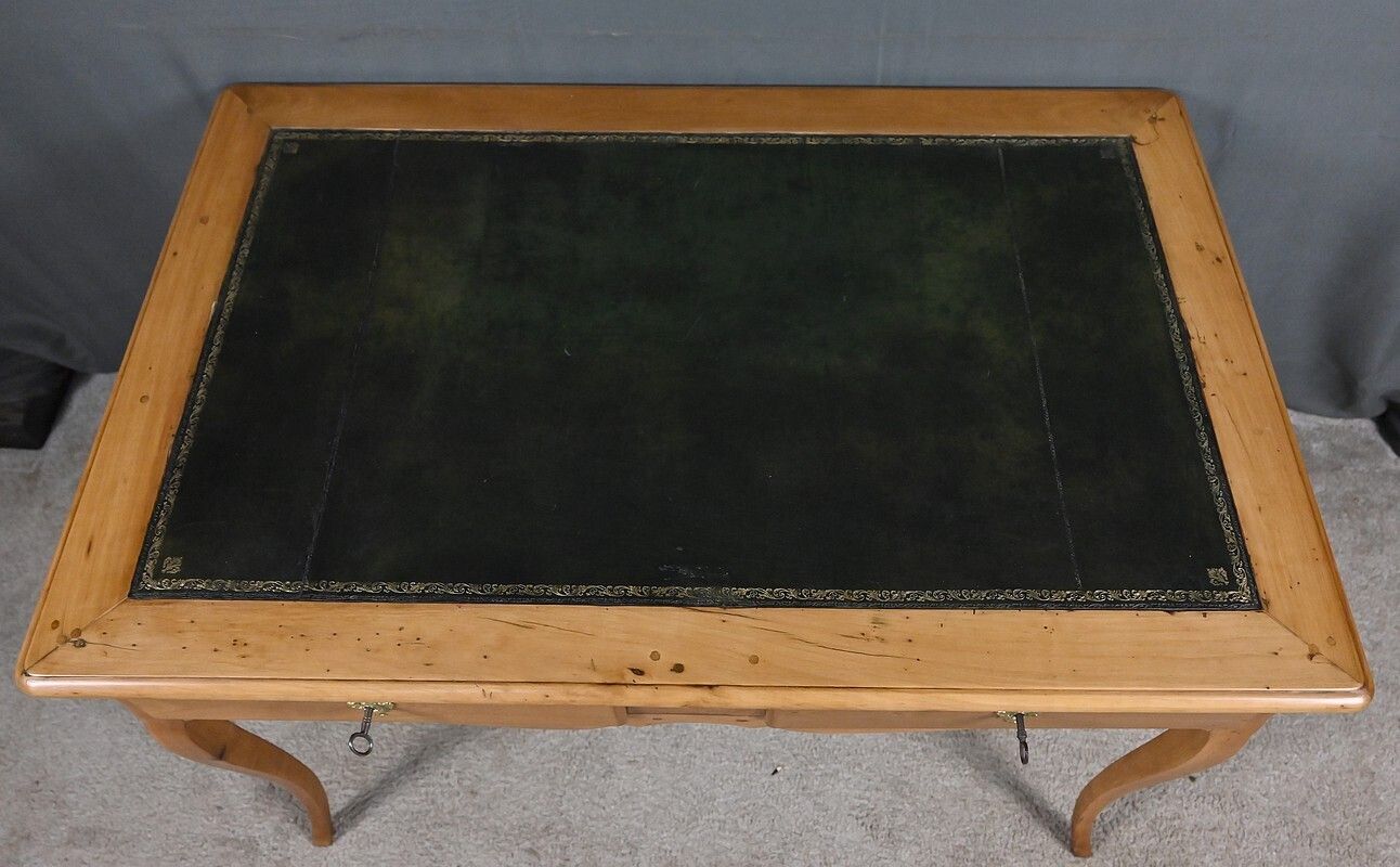 Small Desk In Apple And Cherry Wood, Louis XV Period – 18th Century photo 2830.0